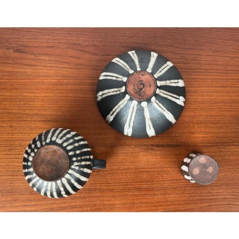 Juego de 3 cuencos, jarras y tazas pequeñas de Studio Pottery alemán de Monika Maetzel, años 60 en venta 7