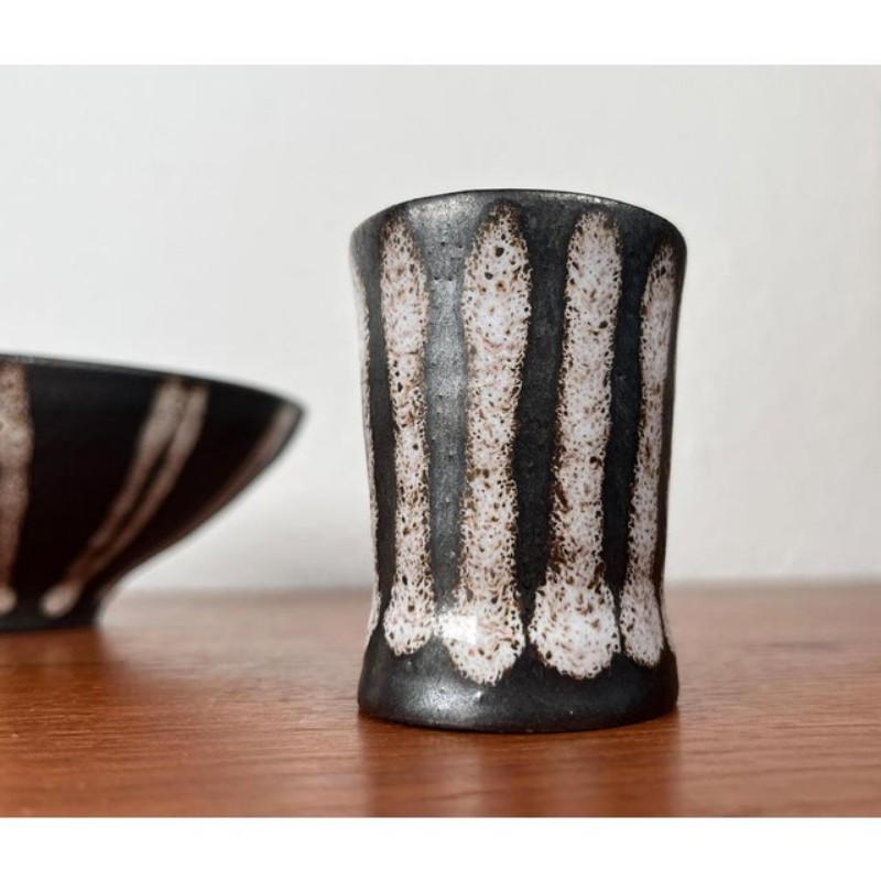 Juego de 3 cuencos, jarras y tazas pequeñas de Studio Pottery alemán de Monika Maetzel, años 60 Cerámico en venta