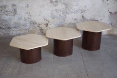 Ensemble de 3 tables basses en travertin de Gigogne, années 1960