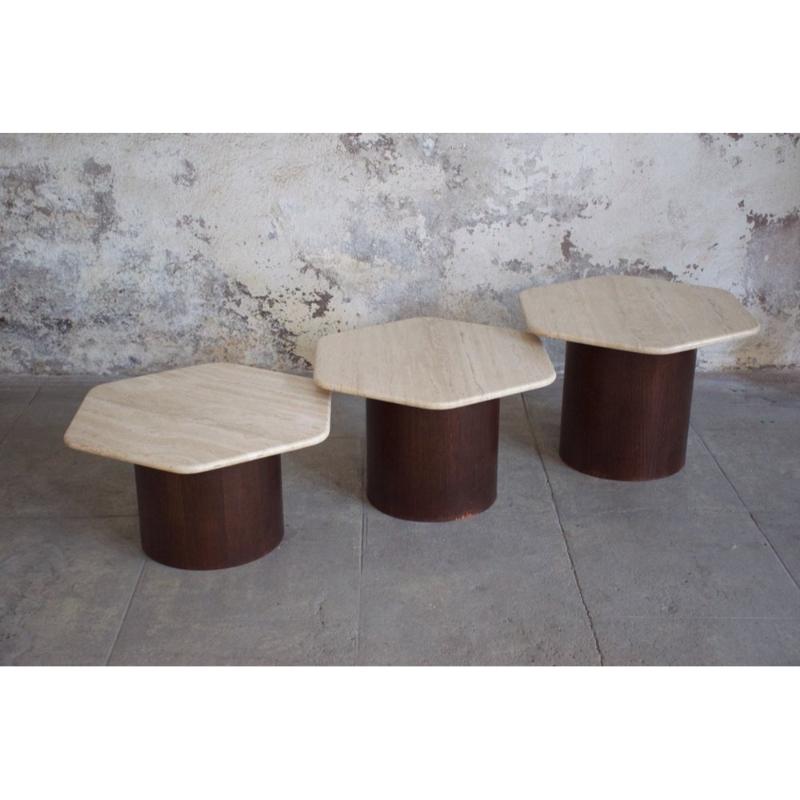 XX secolo Set di 3 tavolini in travertino Gigogne, anni '60 in vendita