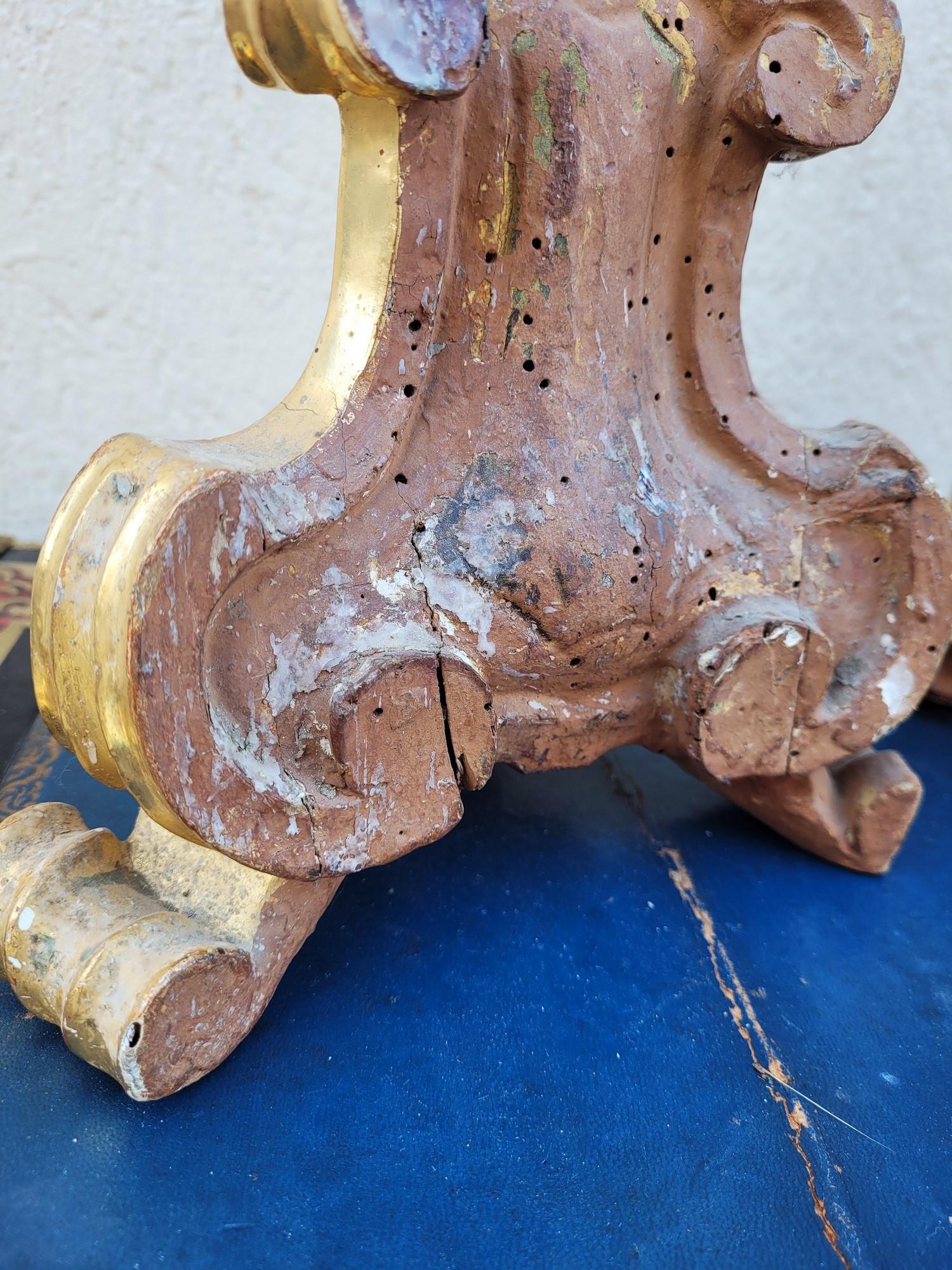 Ensemble de 3 chandeliers en bois doré, 19ème siècle en vente 5