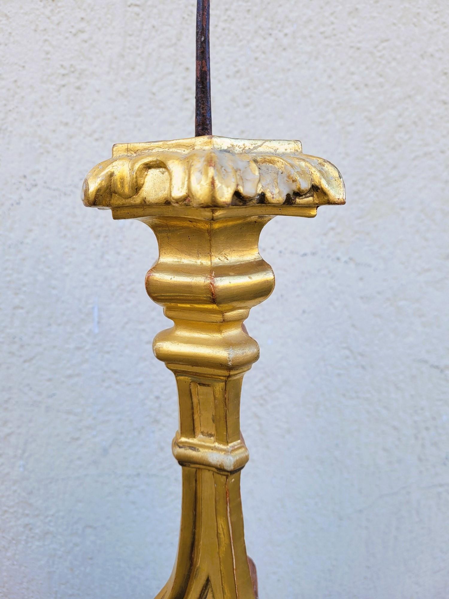 Baroque Ensemble de 3 chandeliers en bois doré, 19ème siècle en vente