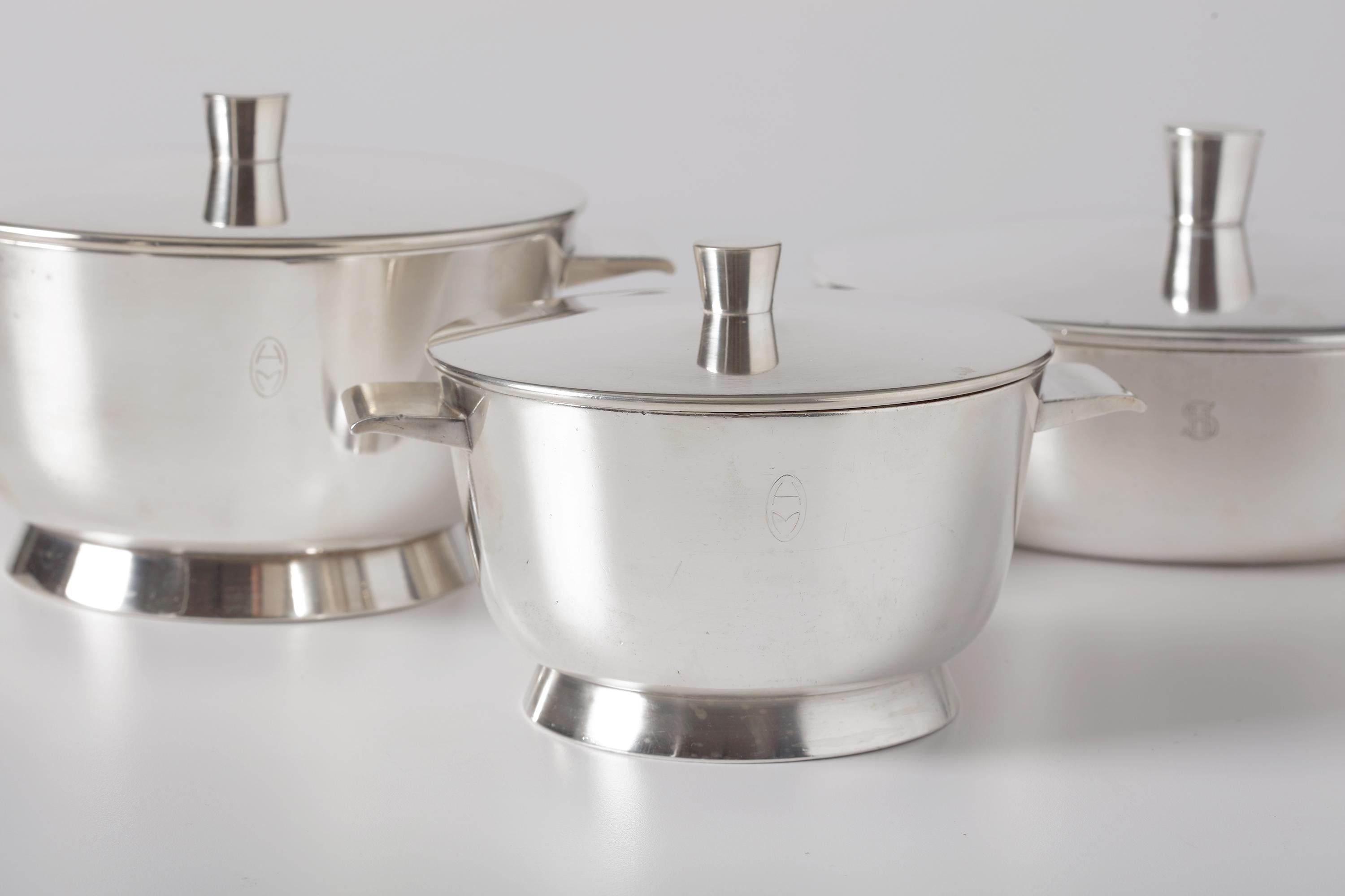 A rare, hard to come by set of 3 Gio Ponti silver plated deep / high 140CL. tureens for Arthur Krupp. These were designed for the VI Triennale in the 1930's. They are in great condition all marked Arthur Krupp, Milano, 140CL.

Dimensions: 

Large