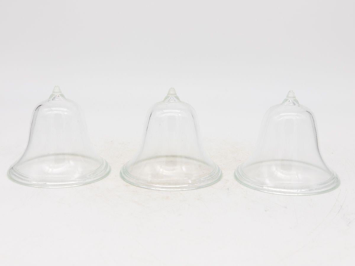 Français Set of 3 Glass Garden Cloches, English Mid 20th c. en vente