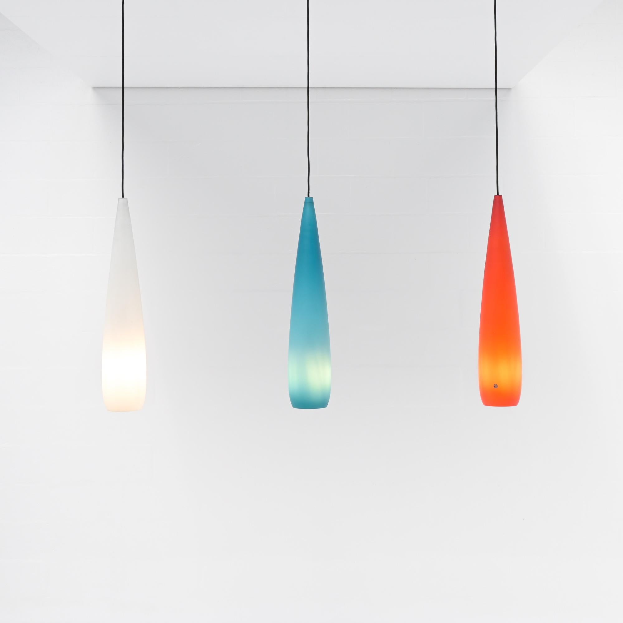 Satz von 3 Glas-Pendelleuchten Kastrup Holmegaard im Angebot 6