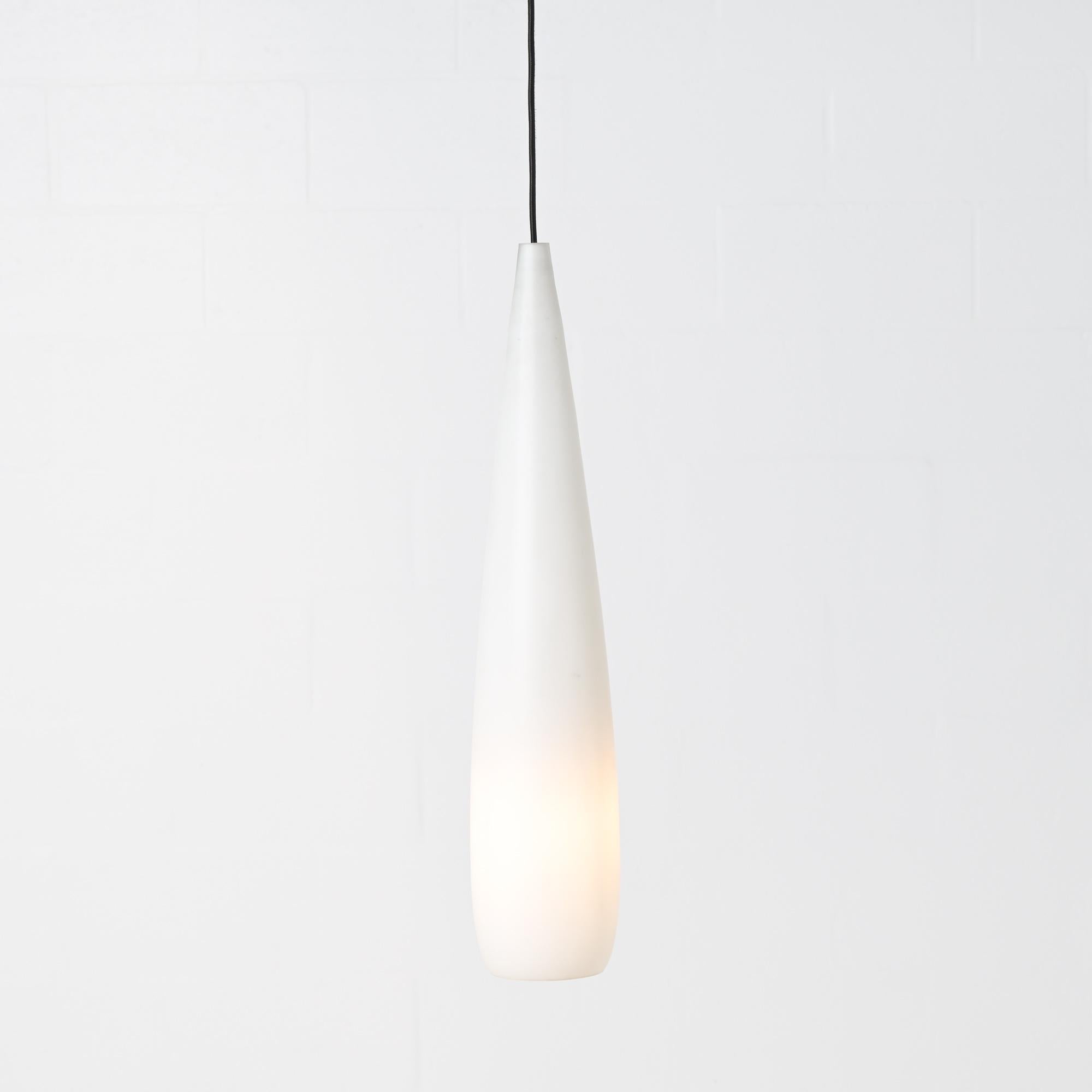 Satz von 3 Glas-Pendelleuchten Kastrup Holmegaard im Angebot 7