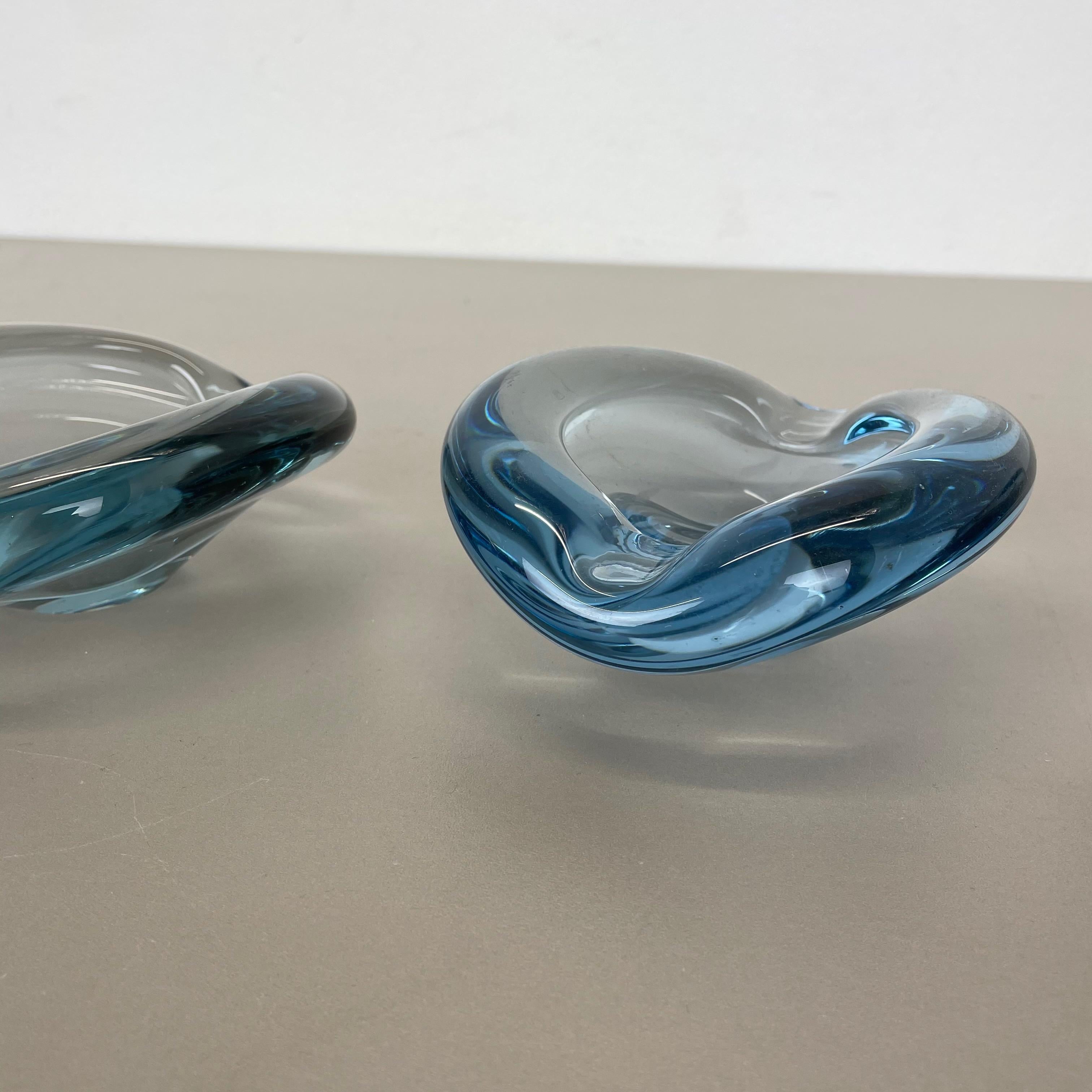 Set of 3 Glass Shell Bowl Ashtray by Per Lutken for Holmegaard, Denmark, 1960s In Good Condition In Kirchlengern, DE