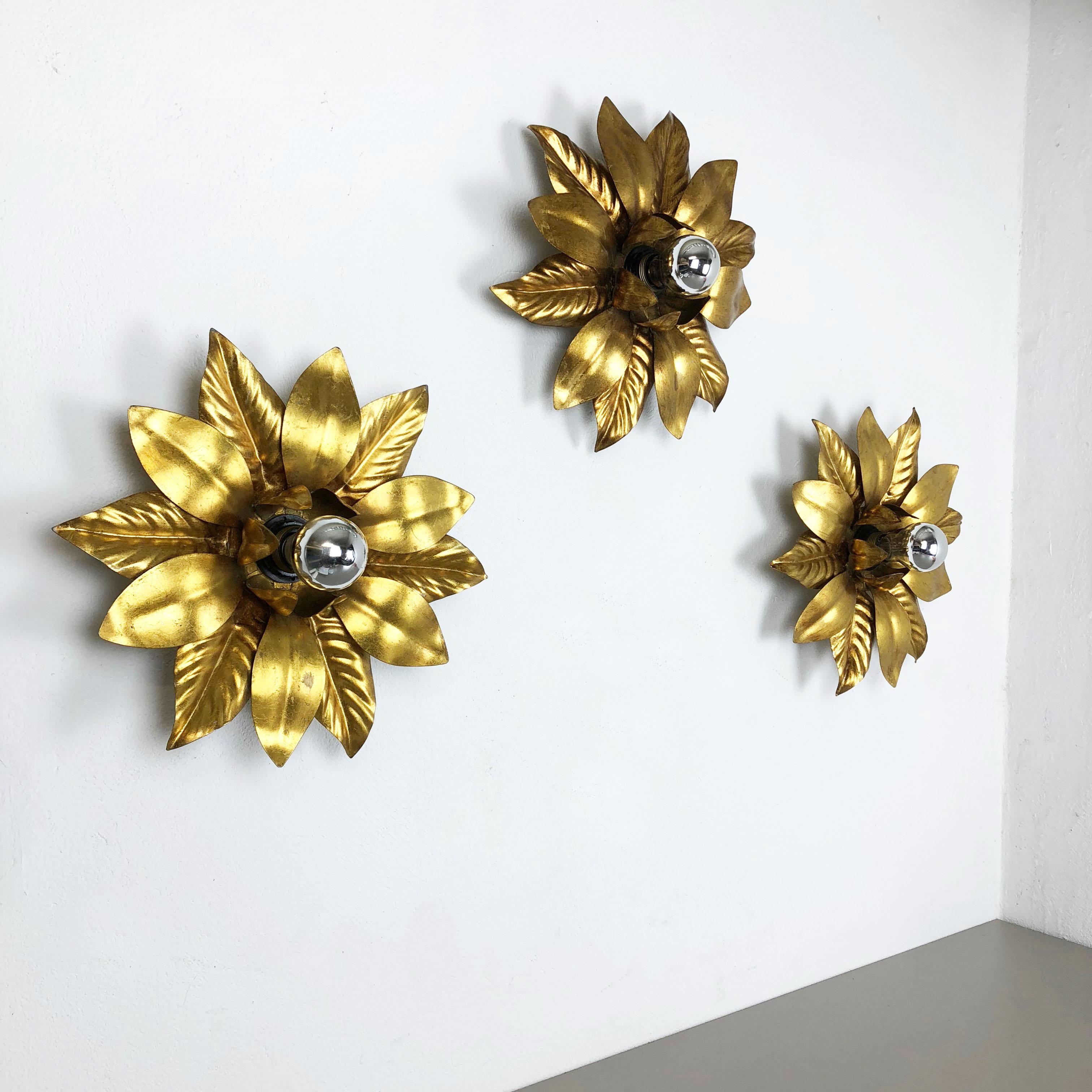 Mid-Century Modern Set of 3 Golden Florentiner Leaf Theatre Wall Ceiling Light Sconces, Italy 1960s