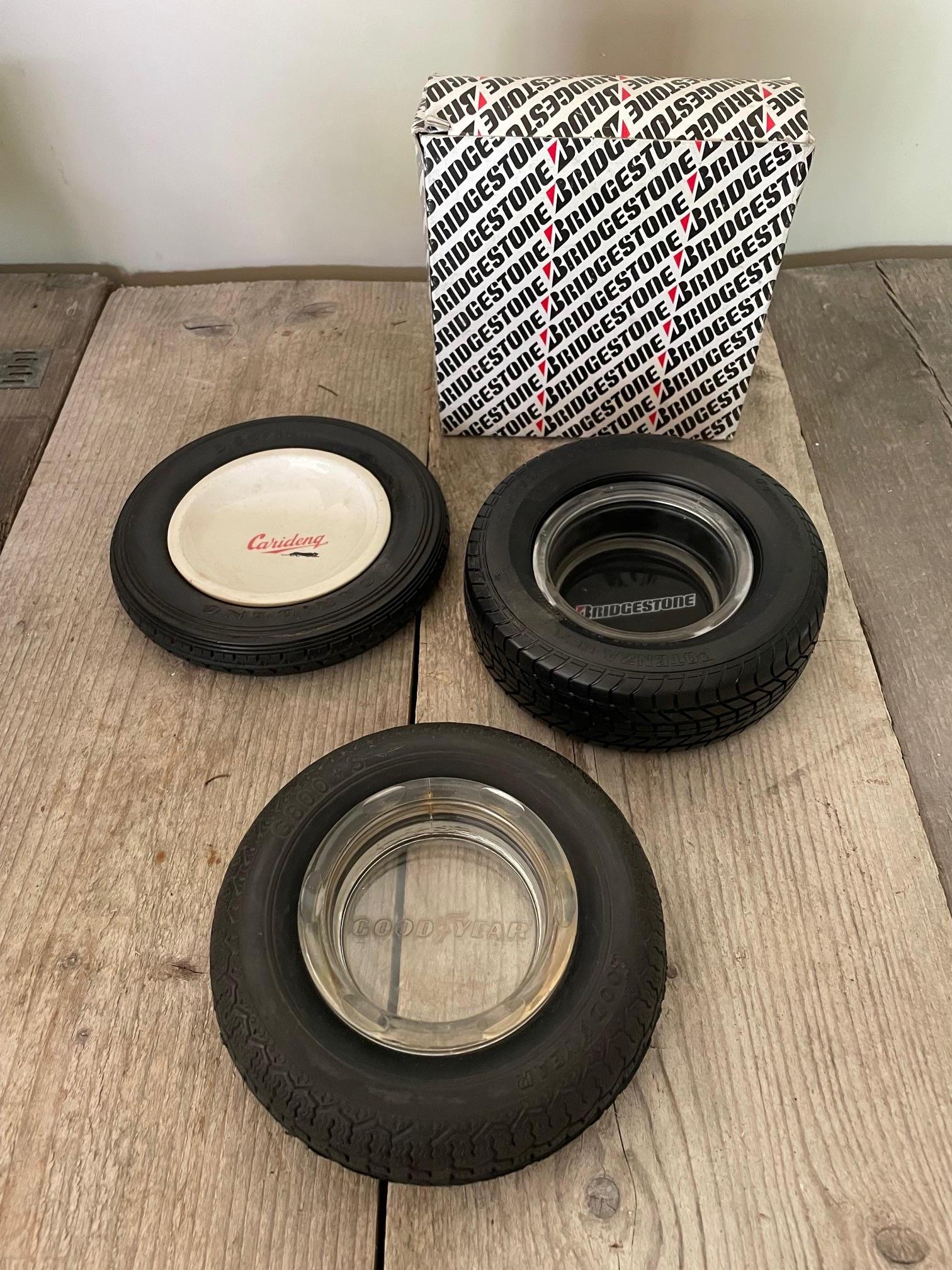 Este juego de tres ceniceros incluye las marcas Goodyear, Bridgestone y Cariden. Estos ceniceros promocionales se entregaban a los distribuidores para hacer publicidad de las marcas.