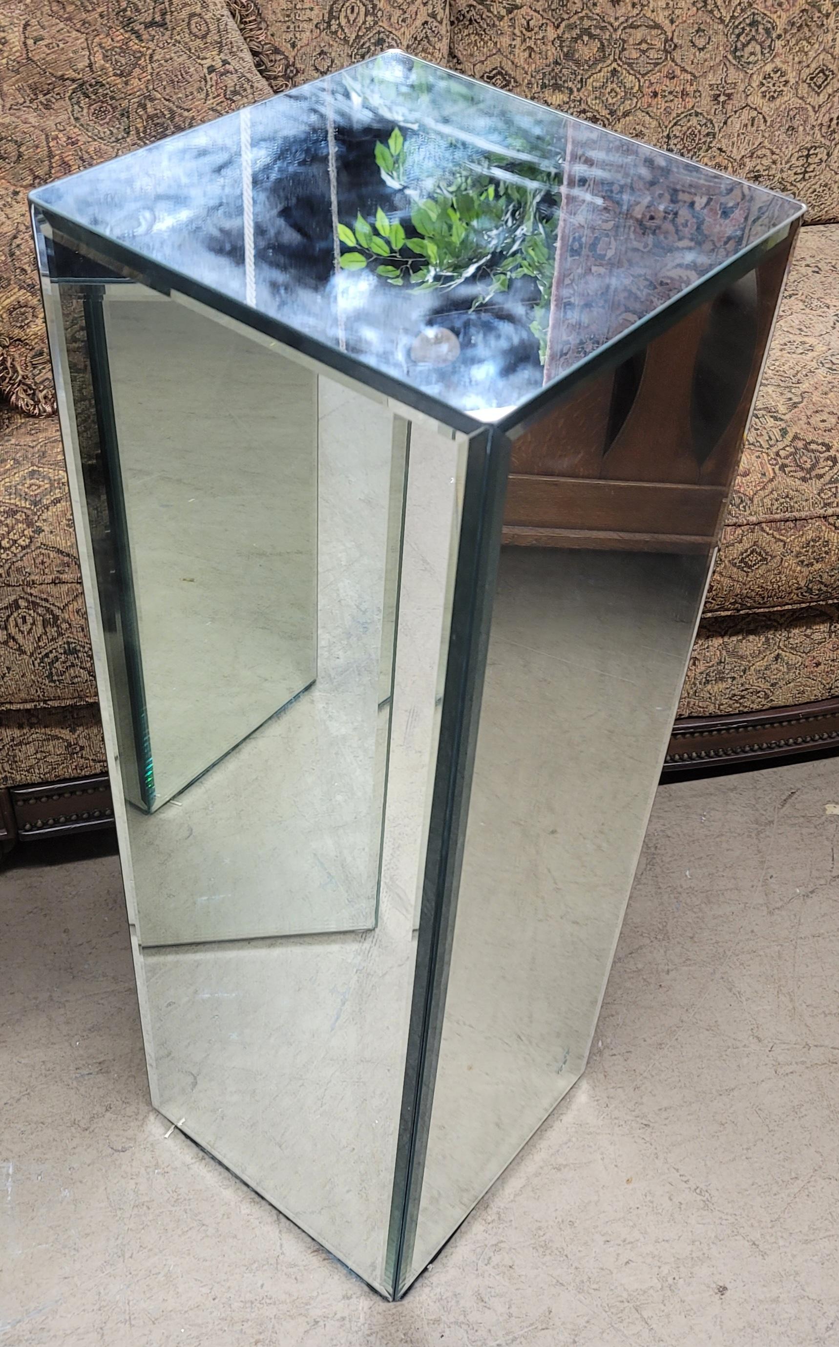 Set of 3 Graduated Modernist Beveled Glass Mirrored Pedestals For Sale 4