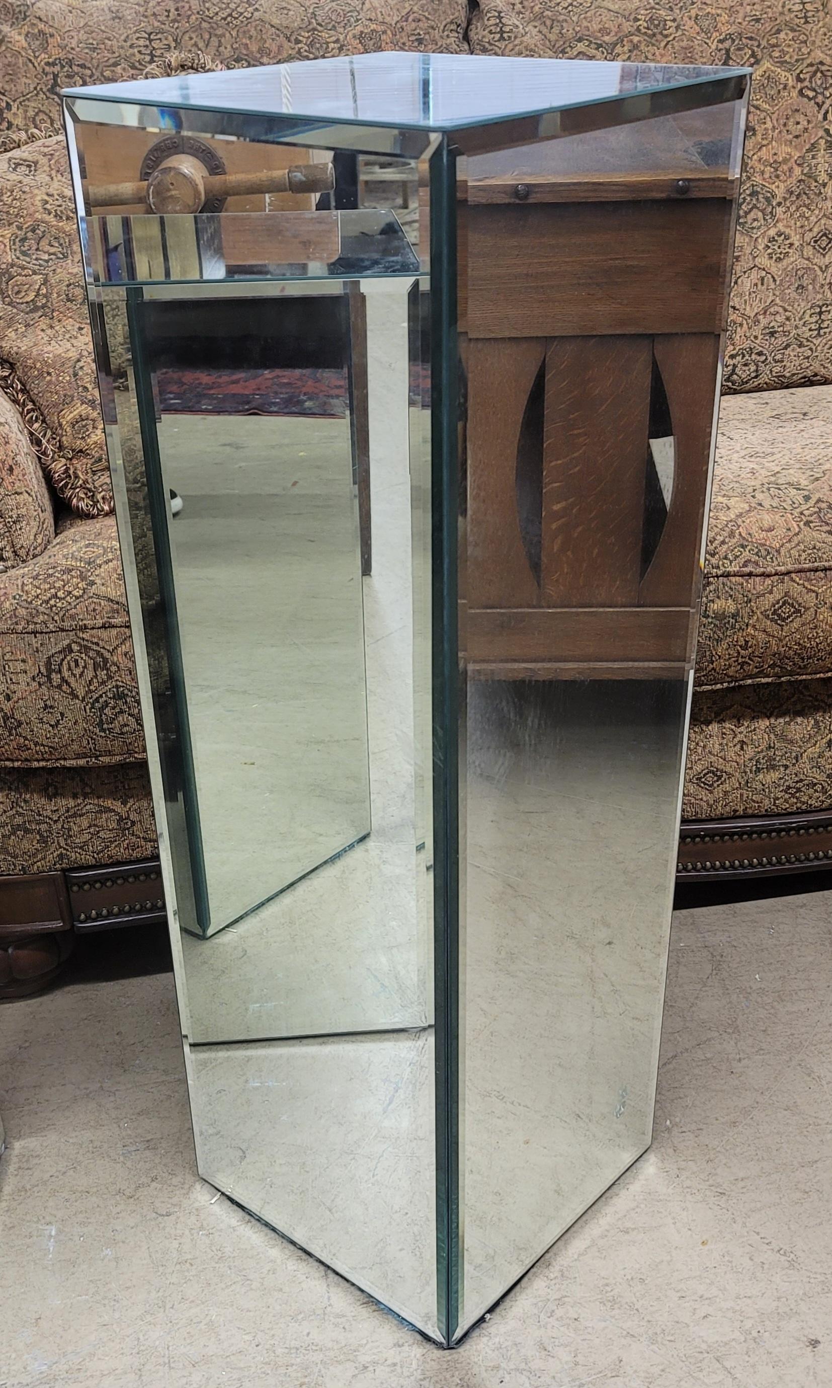 Set of 3 Graduated Modernist Beveled Glass Mirrored Pedestals For Sale 5