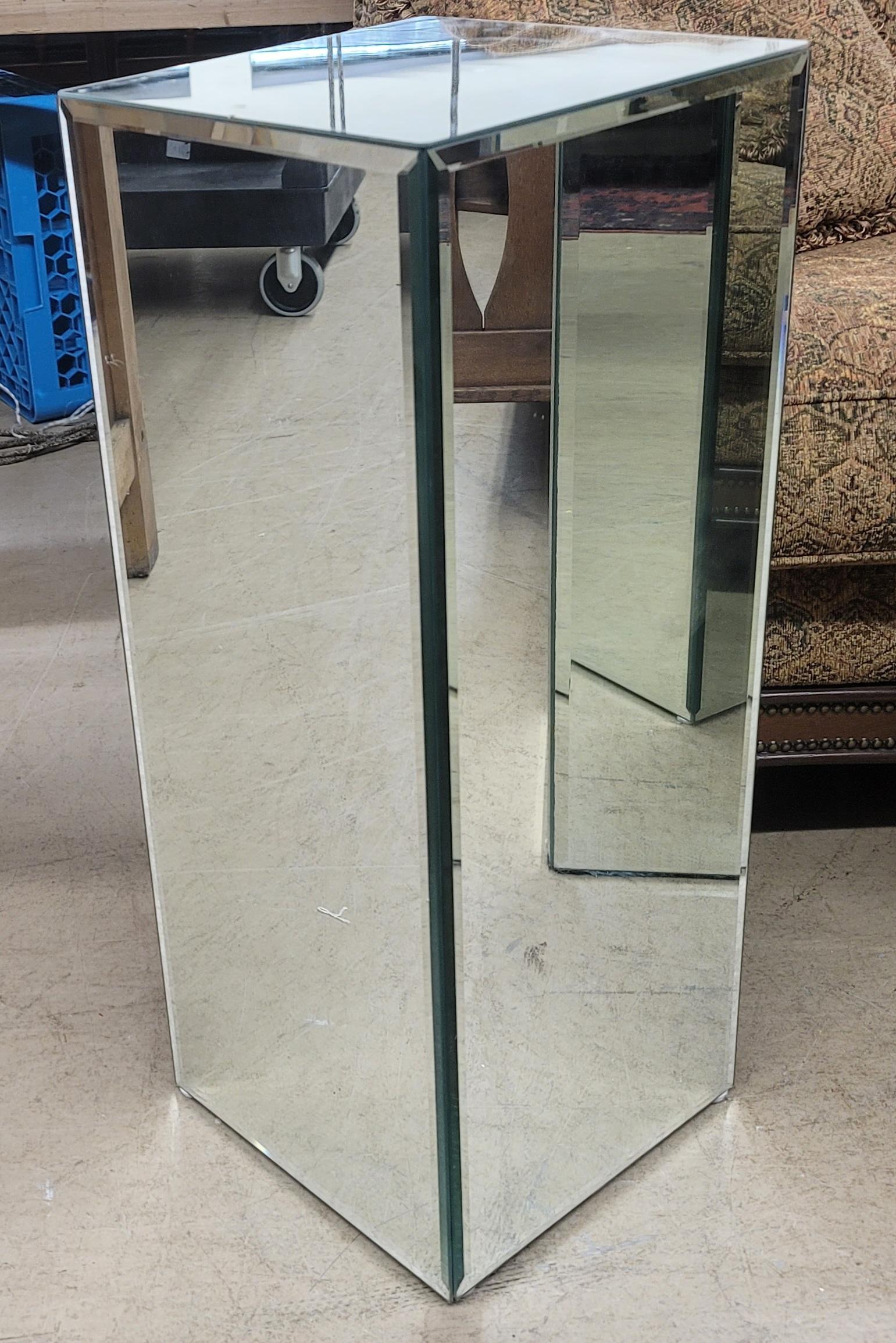 Set of 3 Graduated Modernist Beveled Glass Mirrored Pedestals For Sale 7