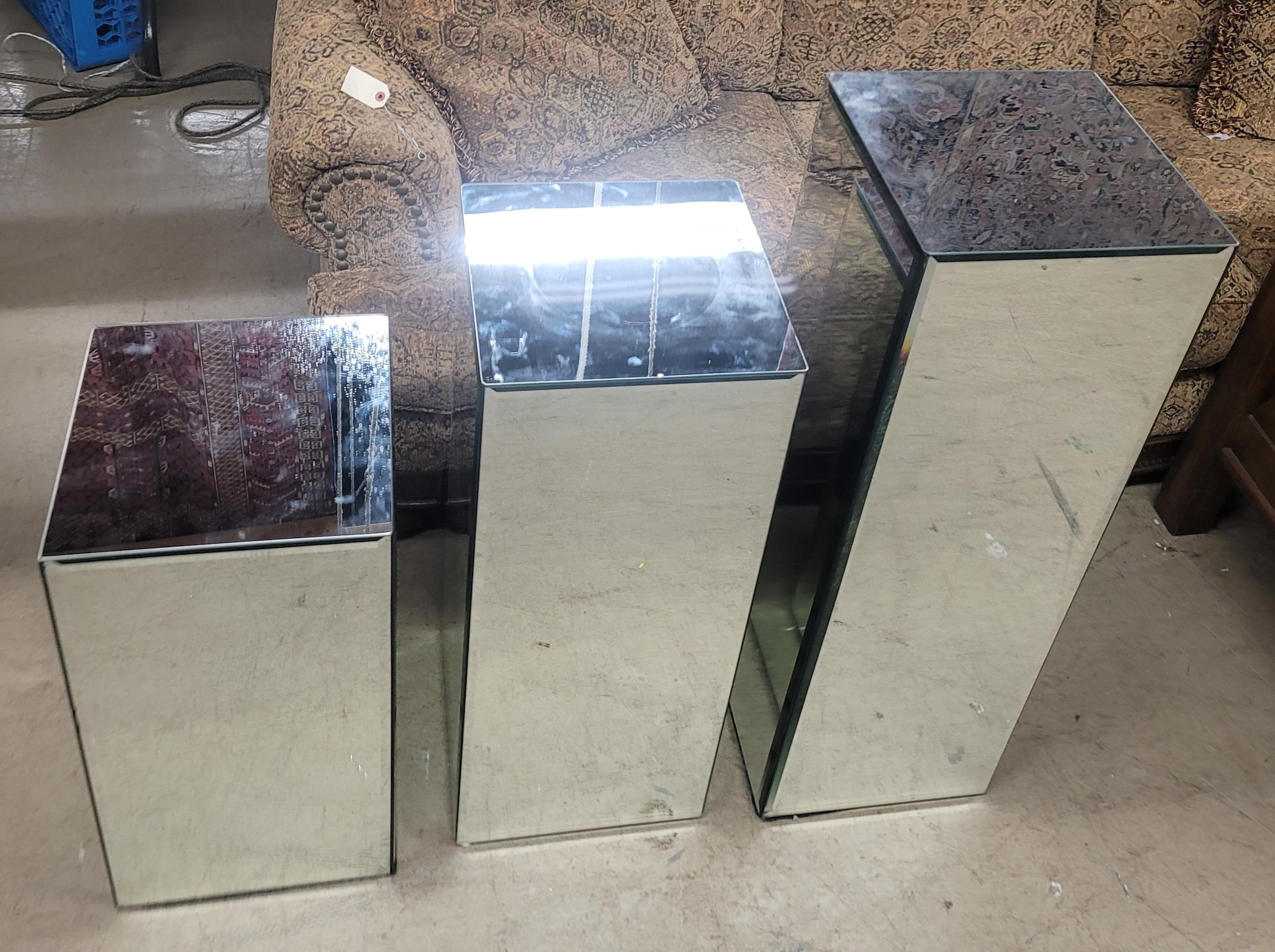 Set of 3 Graduated Modernist Beveled Glass Mirrored Pedestals For Sale 10