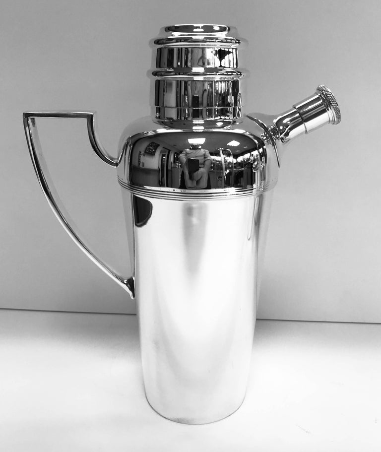 Set of Three Graduating Cocktail Shakers For Sale at 1stdibs