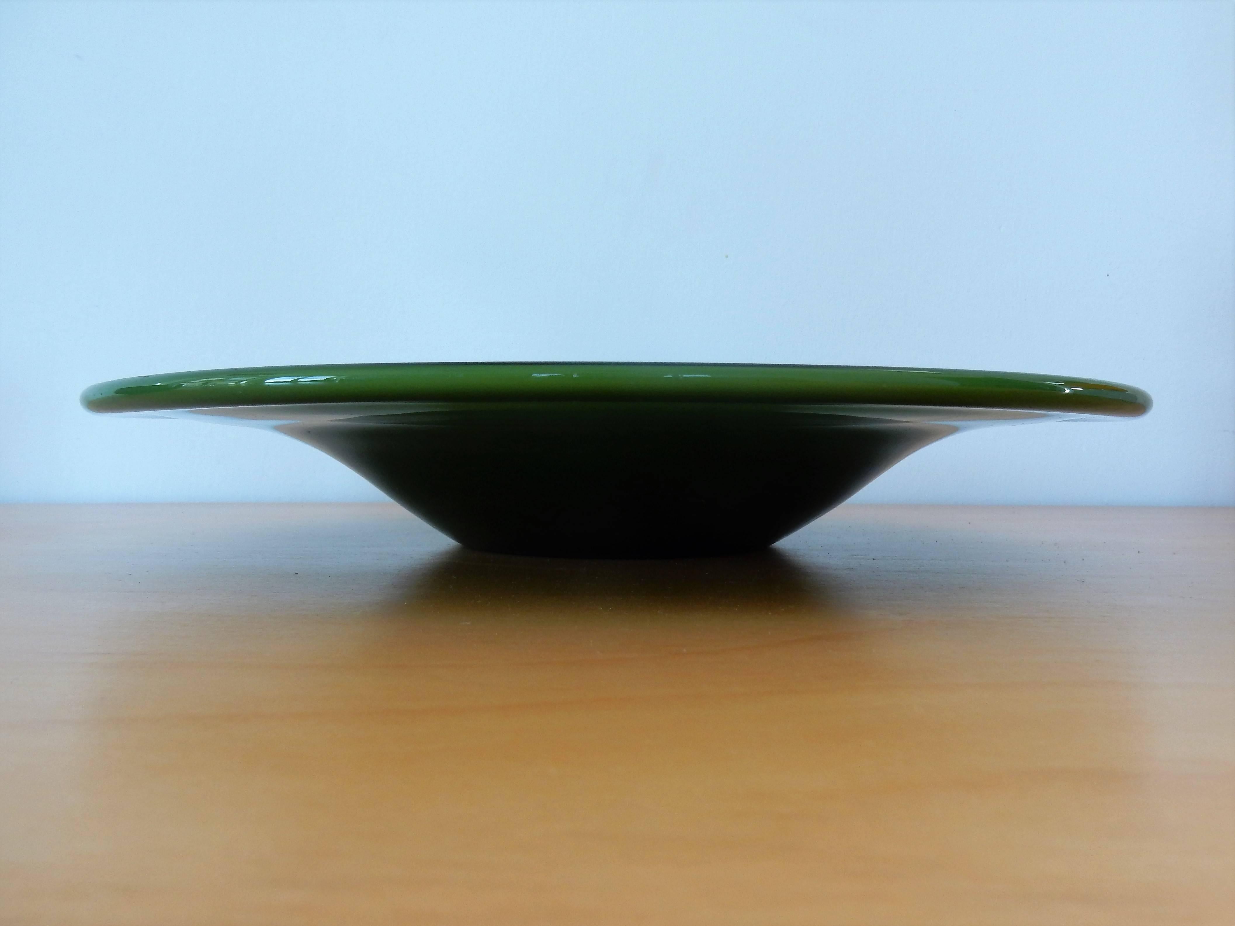 Danois Ensemble de trois bols en verre vert « Palet » de Holmegaard par Michael Bang, Danemark en vente