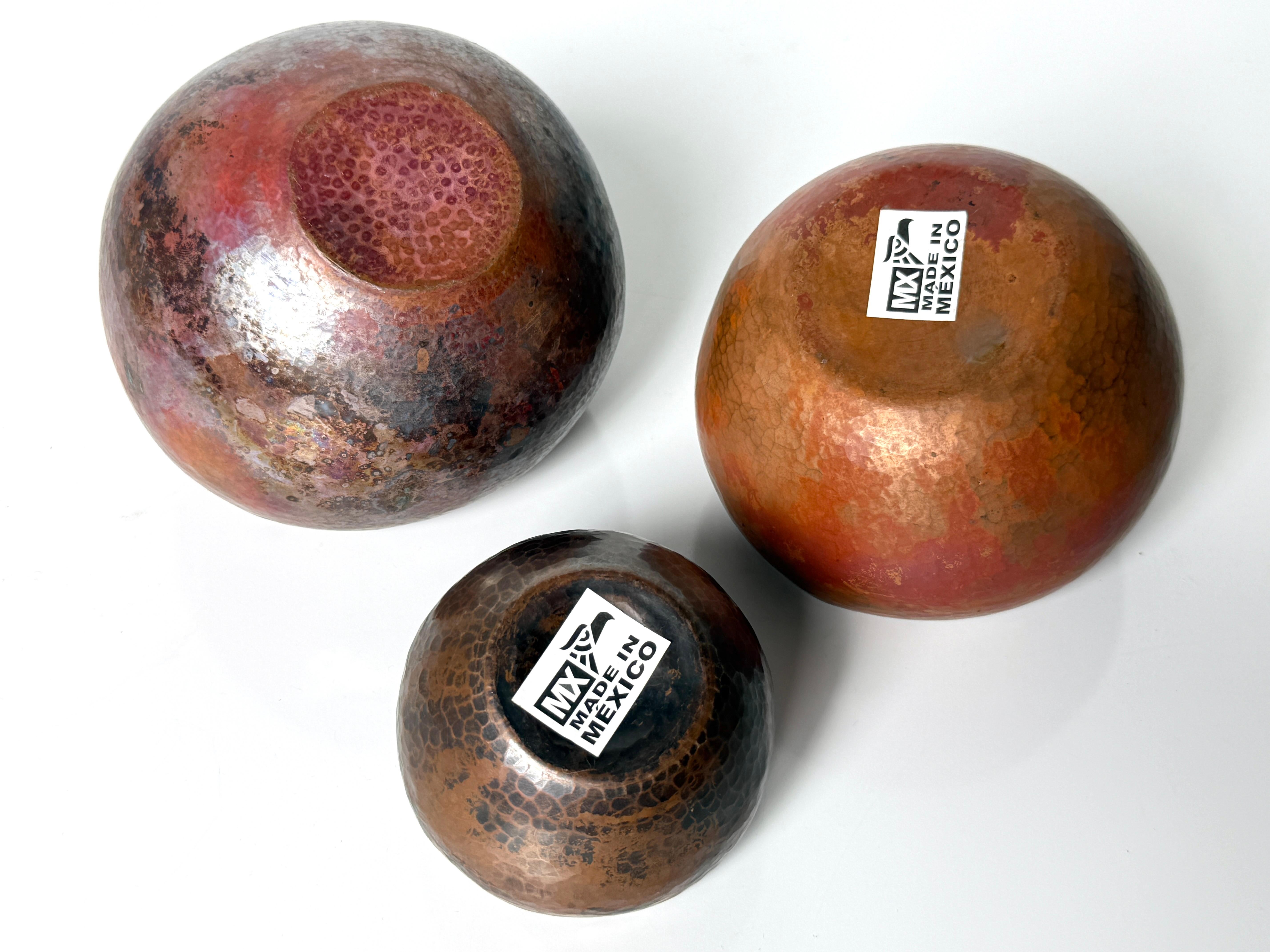 Set of 3 Mid Century Mexican Modernist Hammered Copper Orb Vessels Bowls 1960s For Sale 7