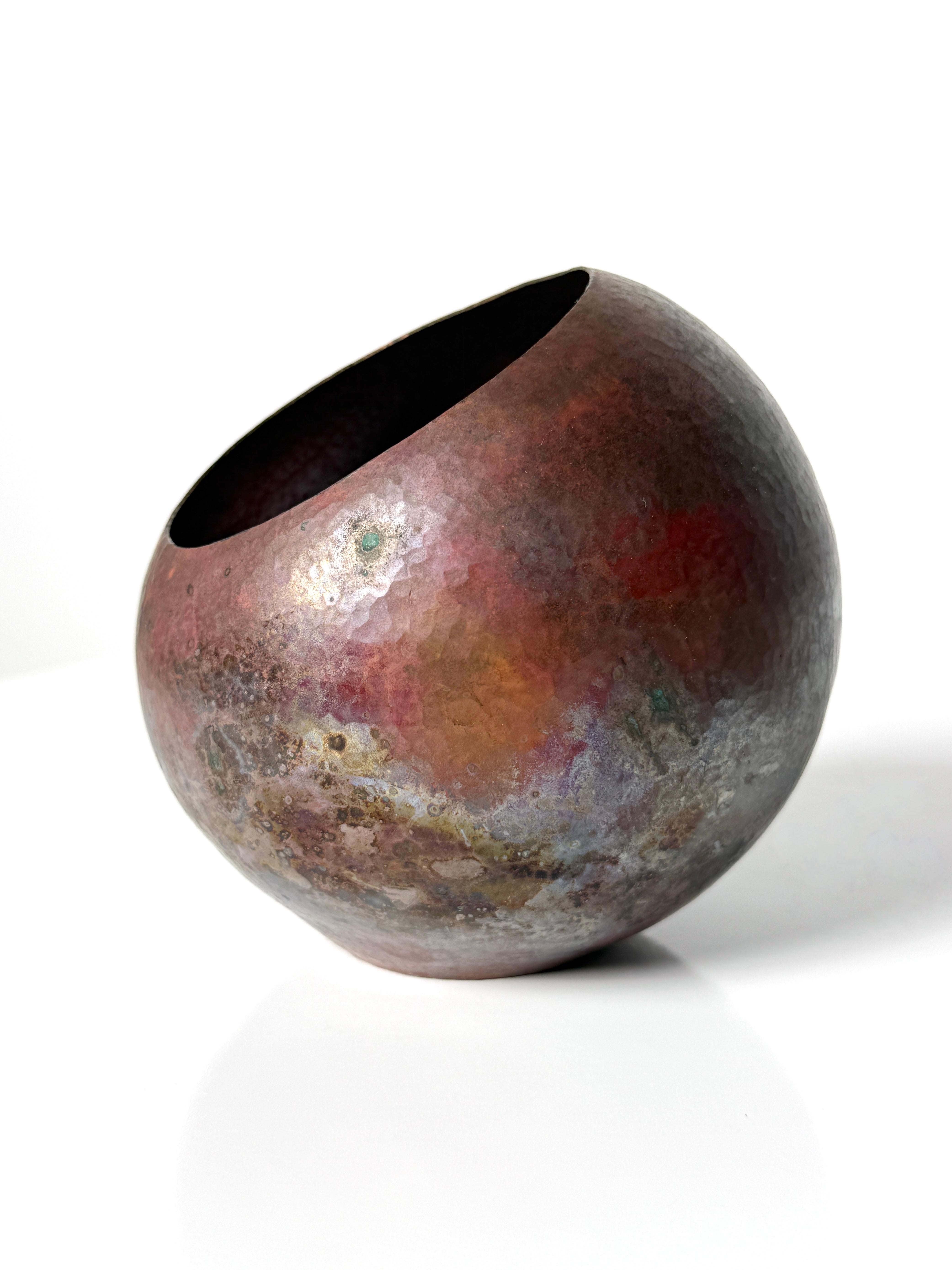 Mid-20th Century Set of 3 Mid Century Mexican Modernist Hammered Copper Orb Vessels Bowls 1960s For Sale