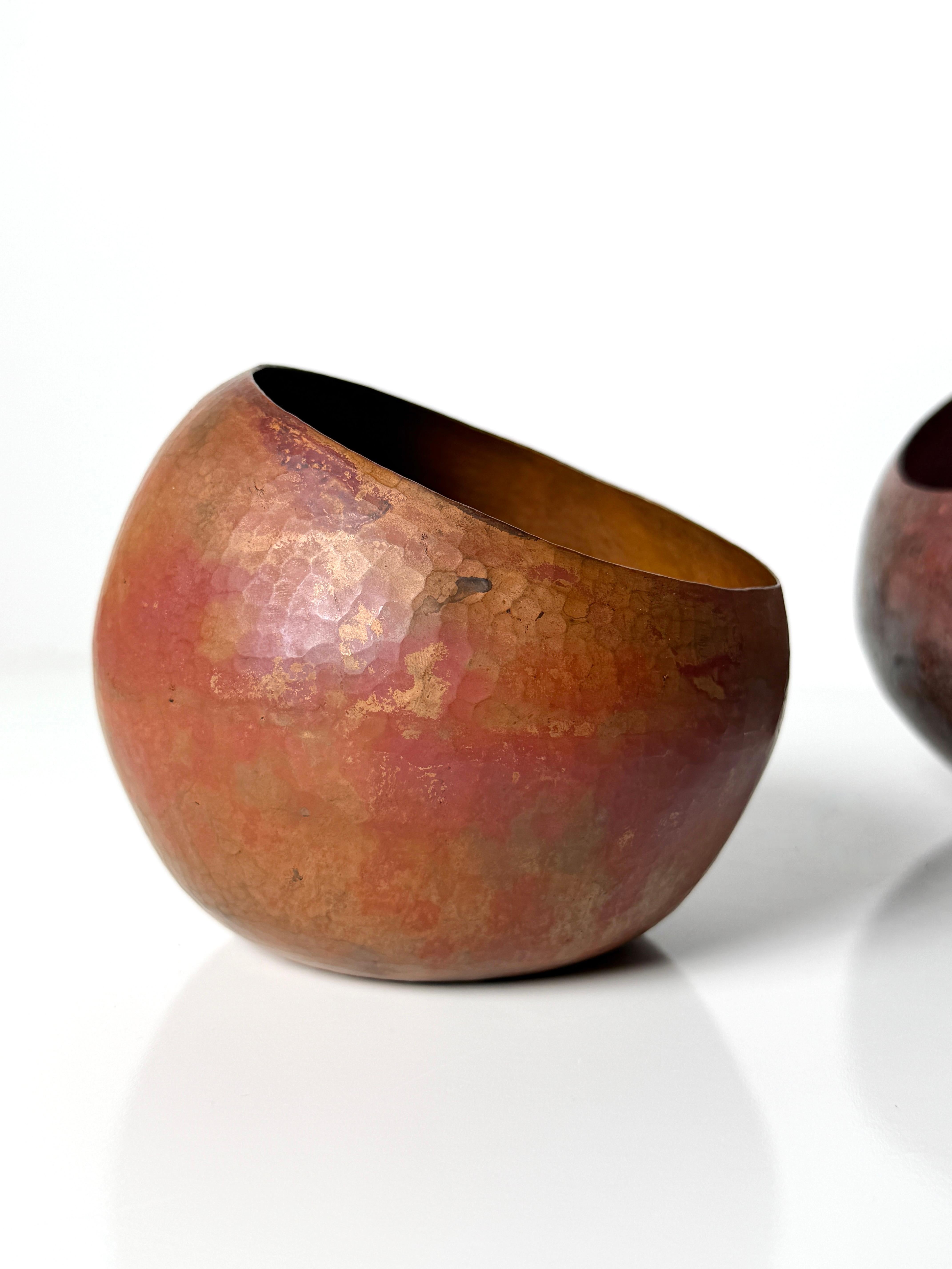 Set of 3 Mid Century Mexican Modernist Hammered Copper Orb Vessels Bowls 1960s For Sale 1