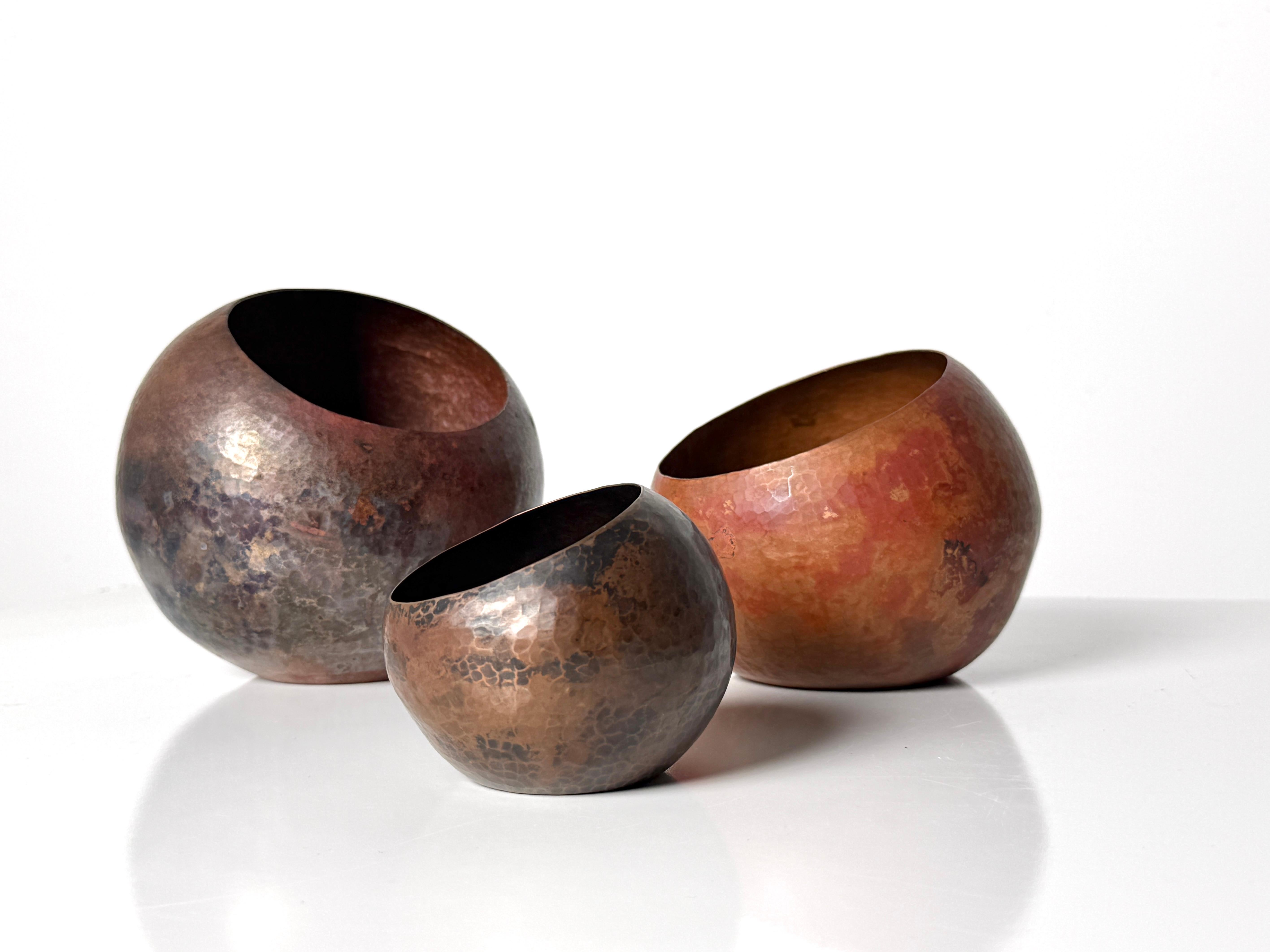 Set of 3 Mid Century Mexican Modernist Hammered Copper Orb Vessels Bowls 1960s For Sale 3