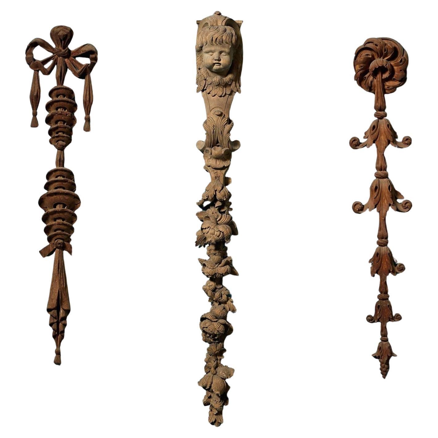 Set di 3 gocce architettoniche antiche intagliate a mano
