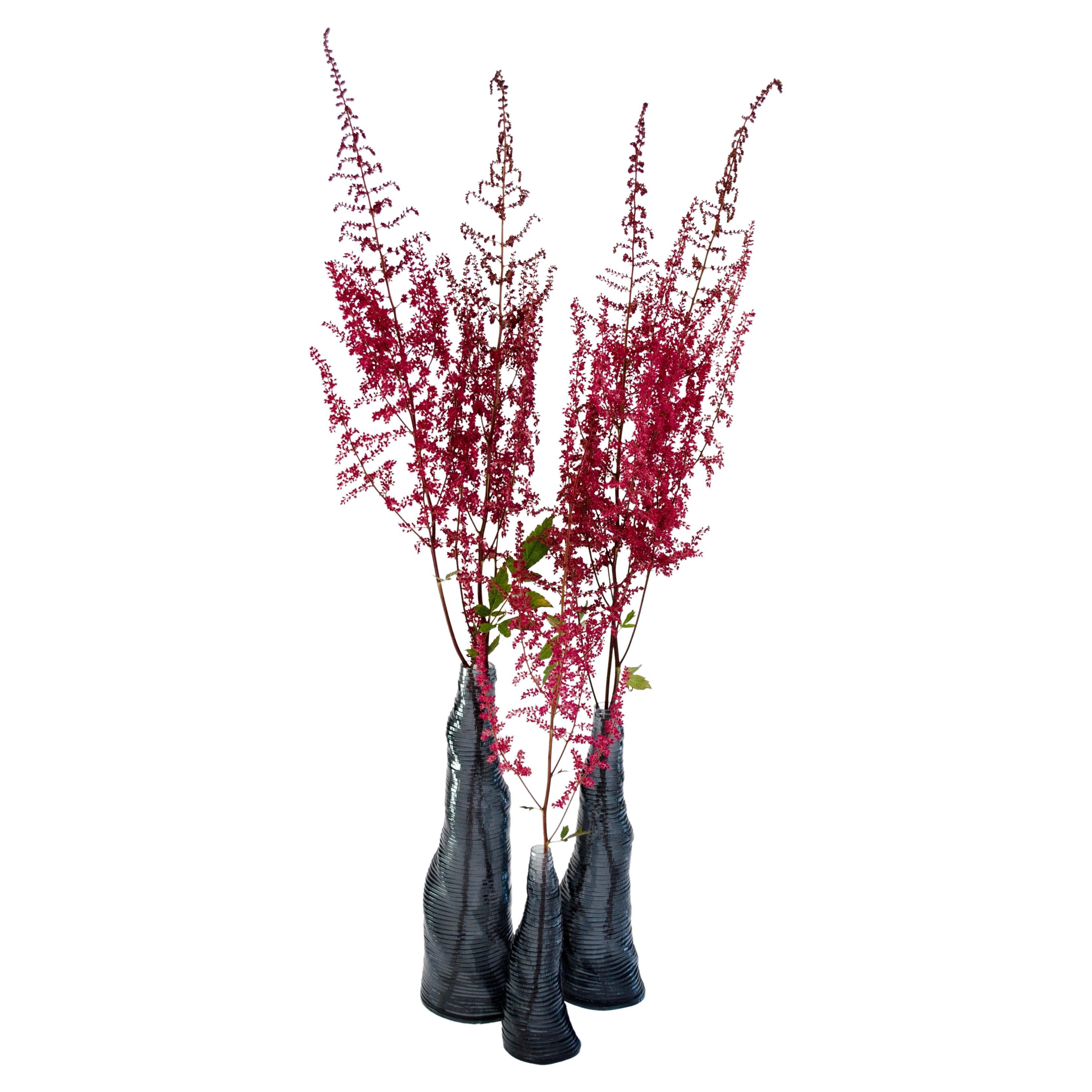 Set von 3 handgefertigten Stratum Tempus-Vasen aus anthrazitfarbenem Acryl von Daan De Wit im Angebot