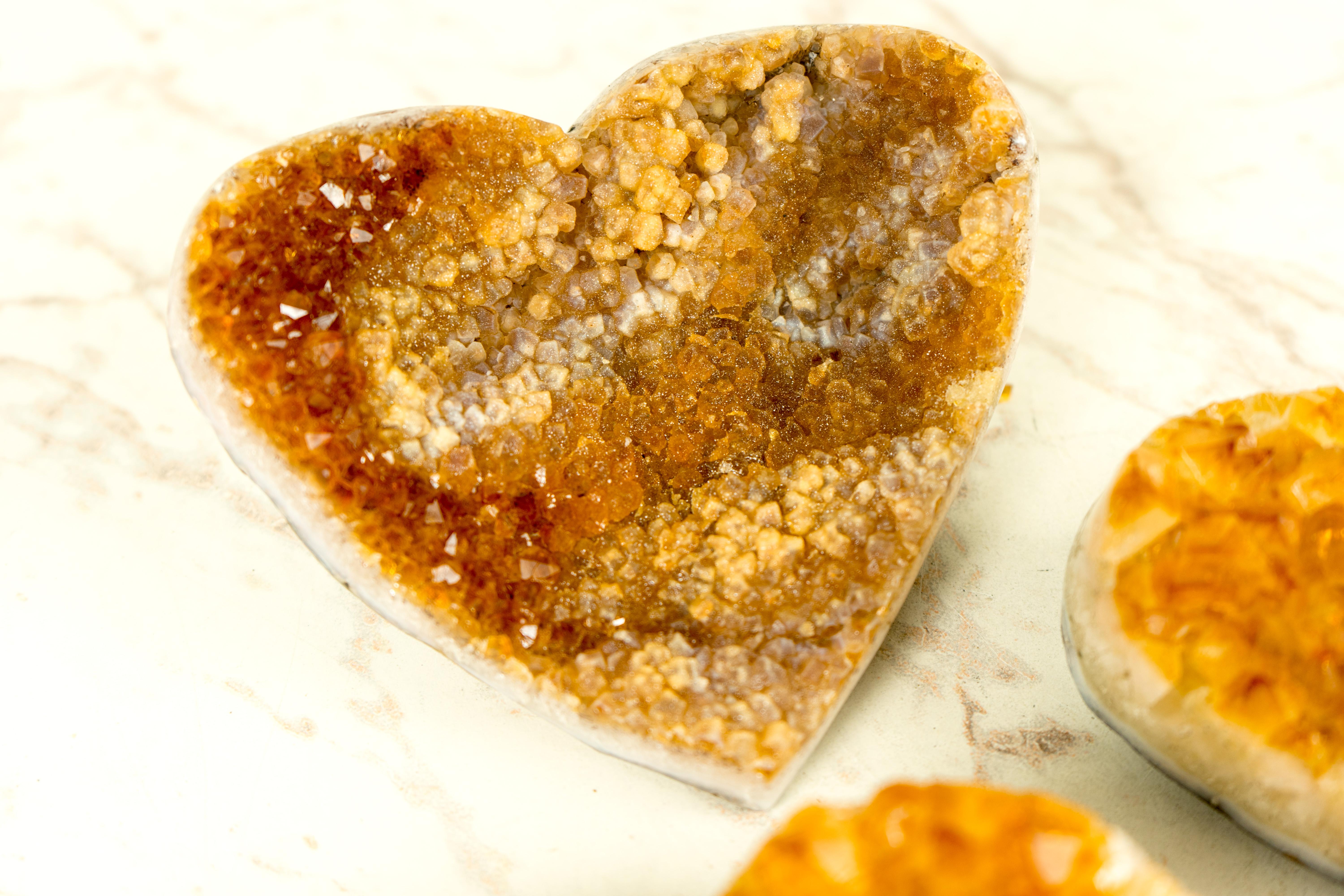 Set di 3 cuori di citrino arancione intenso di alta qualità, uno con druzy di citrino galattico in vendita 8