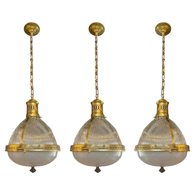 Satz von 3 Holophane Prismenglas-Hängeleuchten von André Blondel, 1920er Jahre