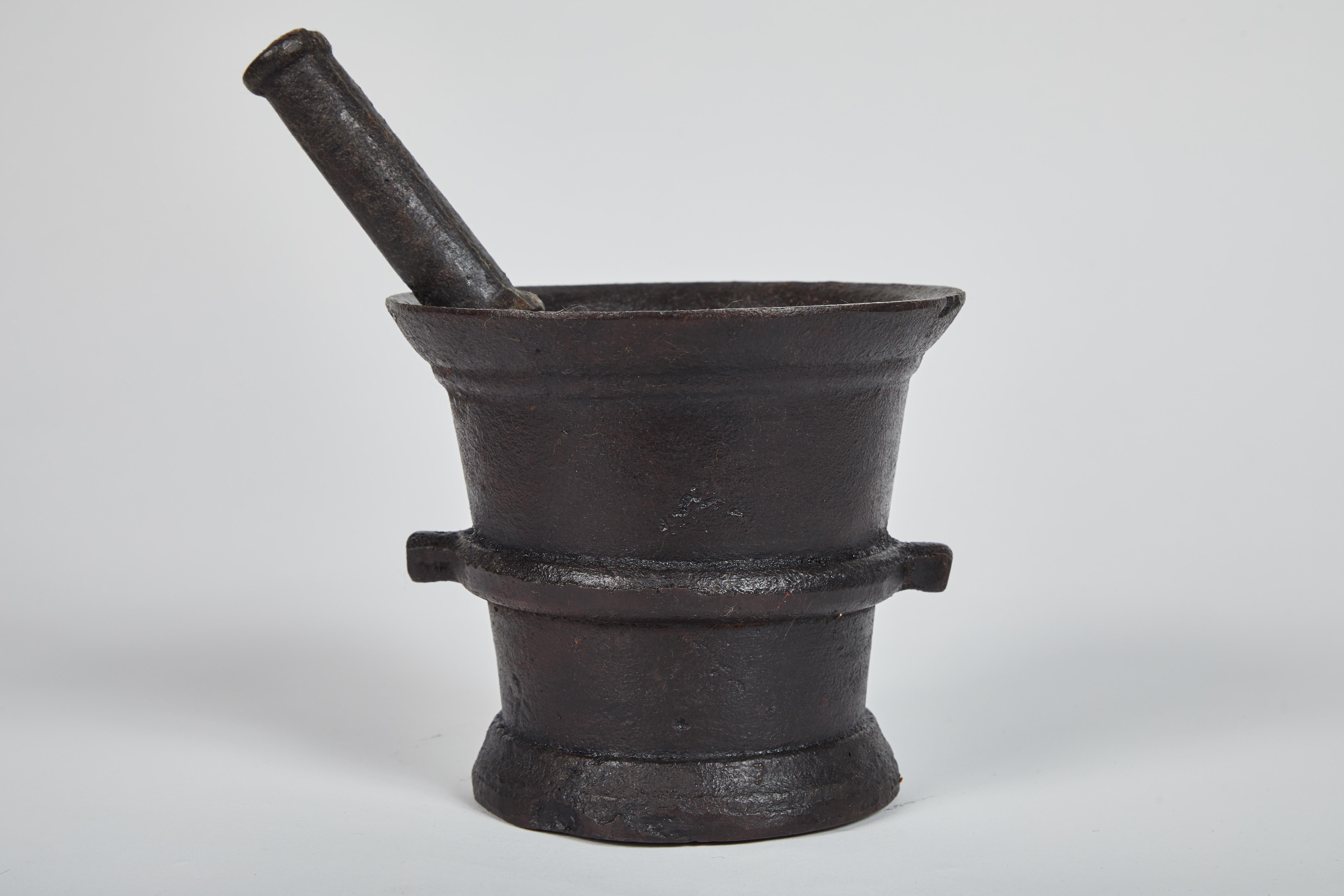 indonesian pestle and mortar