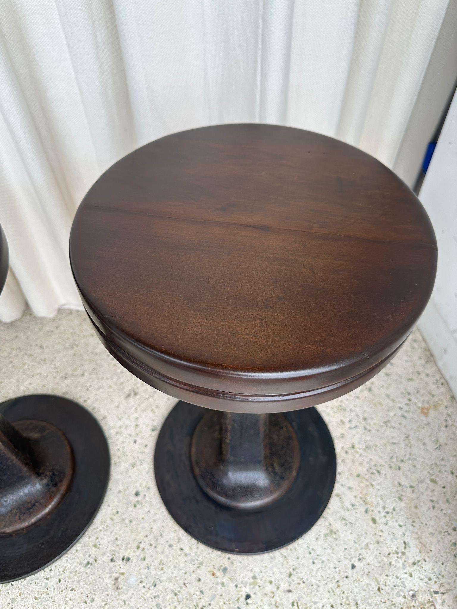 Juego de 3 taburetes giratorios industriales de hierro fundido de altura de mesa de comedor en venta 7