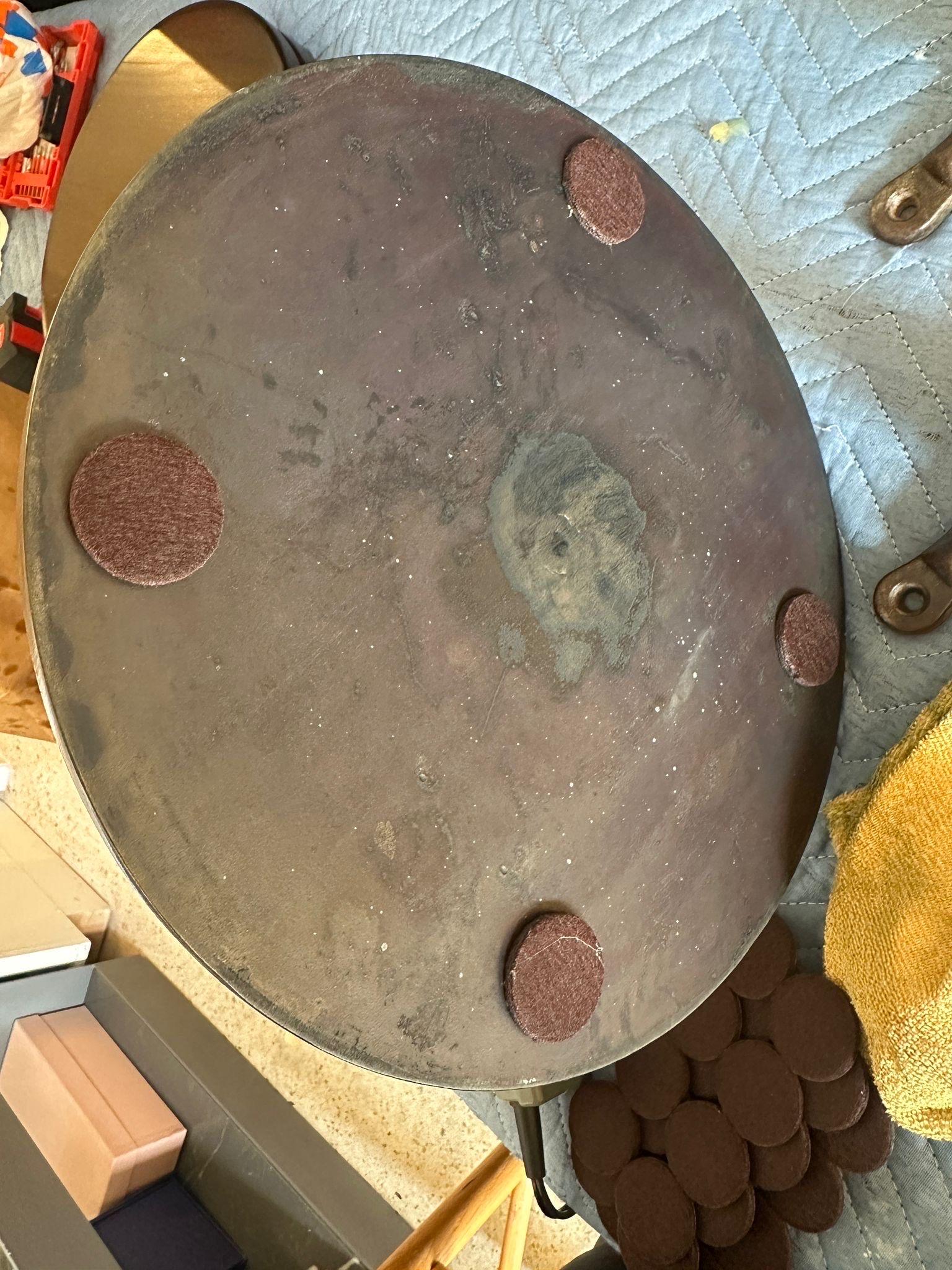 Juego de 3 taburetes giratorios industriales de hierro fundido de altura de mesa de comedor en Bueno estado para la venta en North Miami, FL