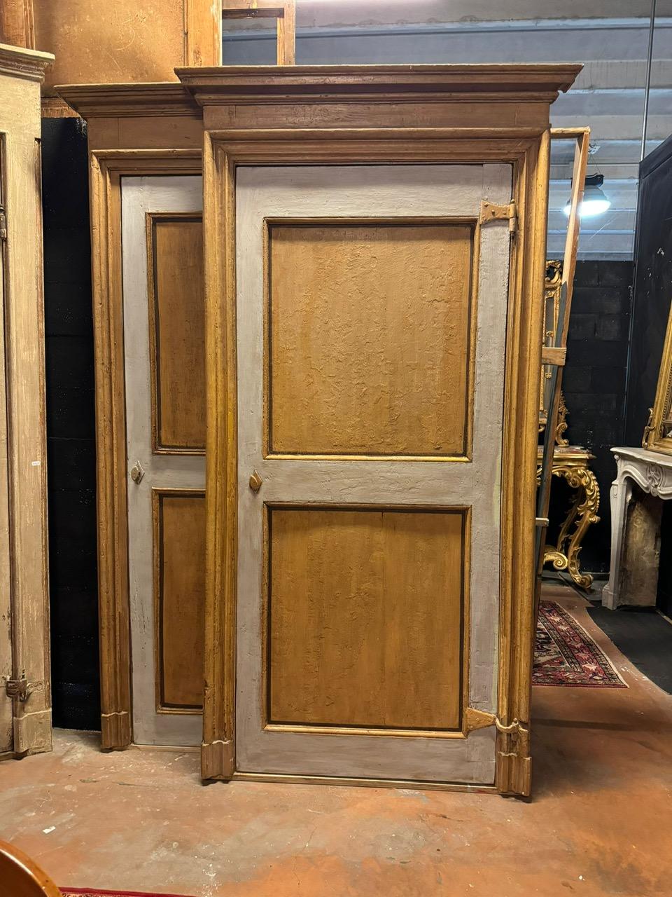set of 3 internal doors in lacquered wood with frame, Italy In Good Condition For Sale In Cuneo, Italy (CN)