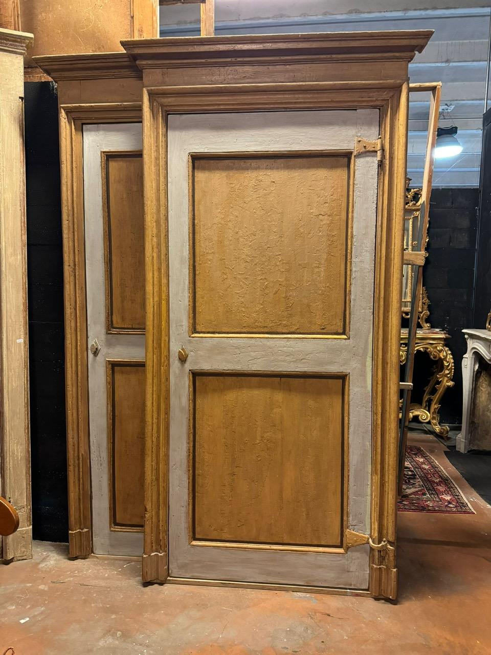 18th Century and Earlier set of 3 internal doors in lacquered wood with frame, Italy For Sale