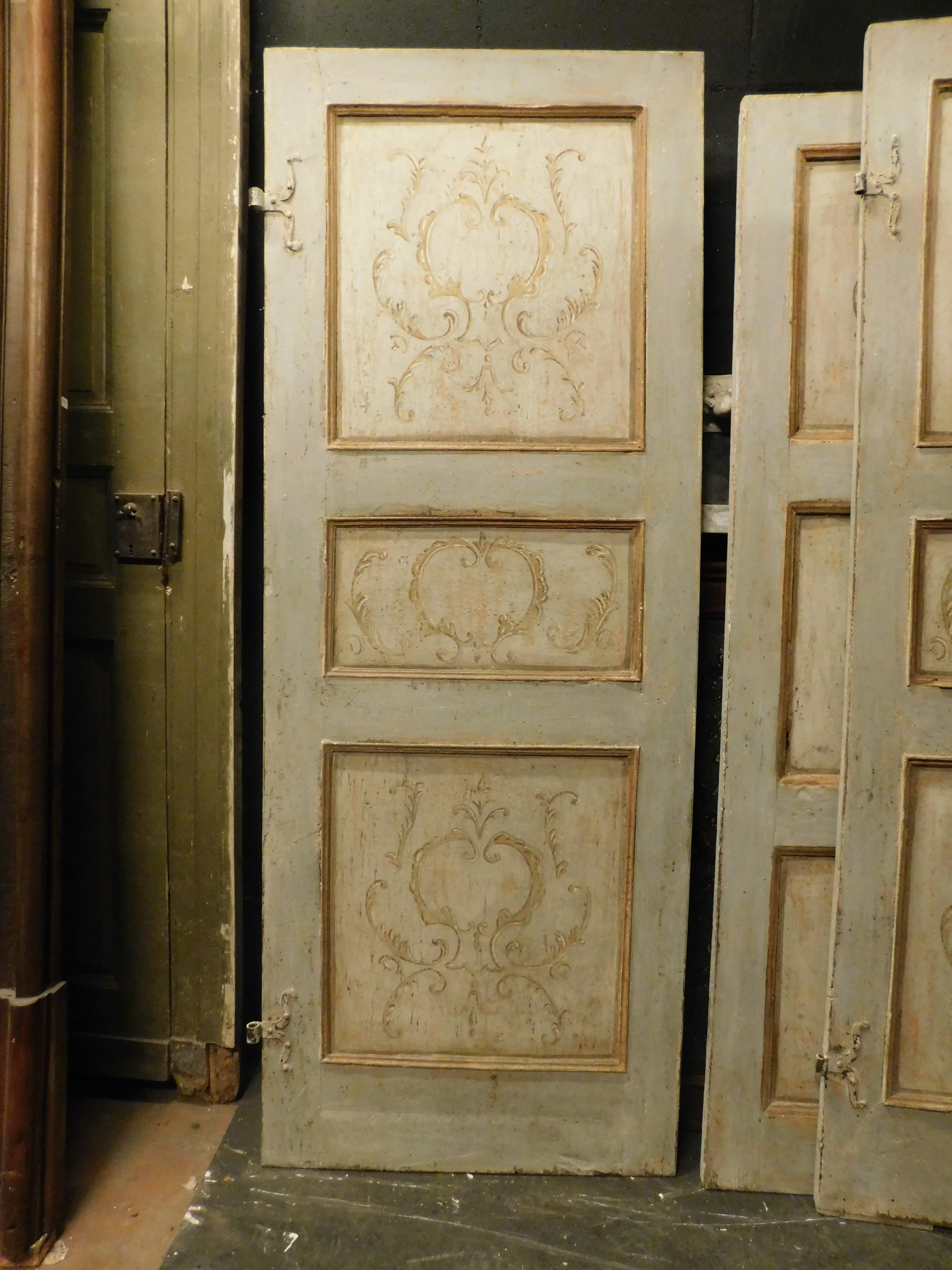 Poplar Set of 3 internal doors, lacquered with richly painted panels on the front/back For Sale