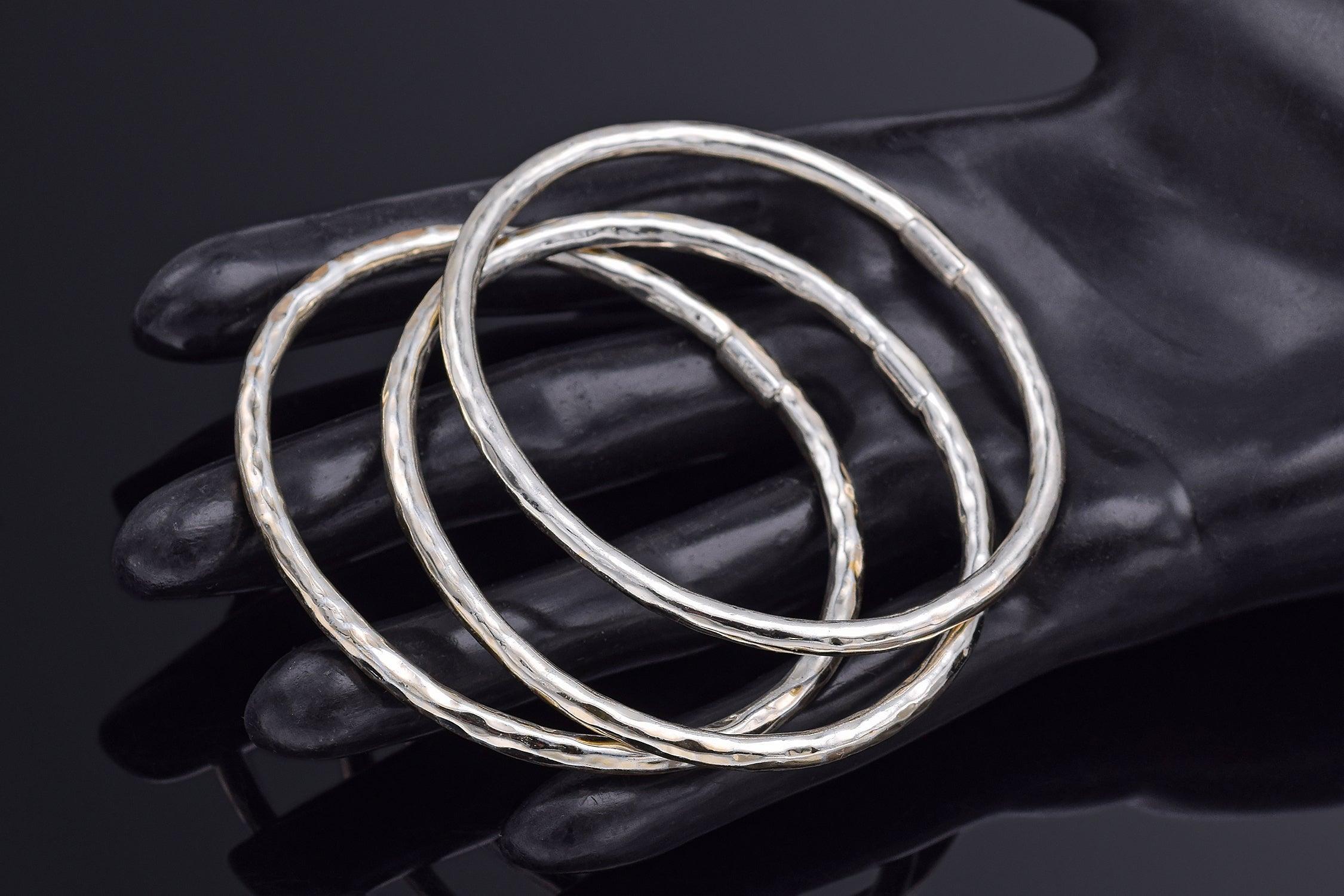 Ensemble de 3 bracelets jonc Ippolita Fatto A Mano en argent sterling martelé 58.6G en vente 1