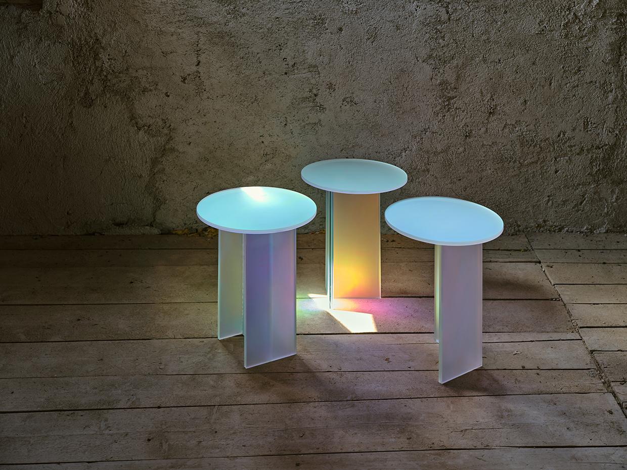 Set of 3 Isola Dichroic Satin Glass L, H and T Side Tables by Brajak Vitberg
Materials: Satin glass and dichroic film.
Dimensions: Ø 40 x H 65 cm.

Dichroic Satin Glass Edition. Available in different shapes (L, H and T). Please contact us. 

Brajak