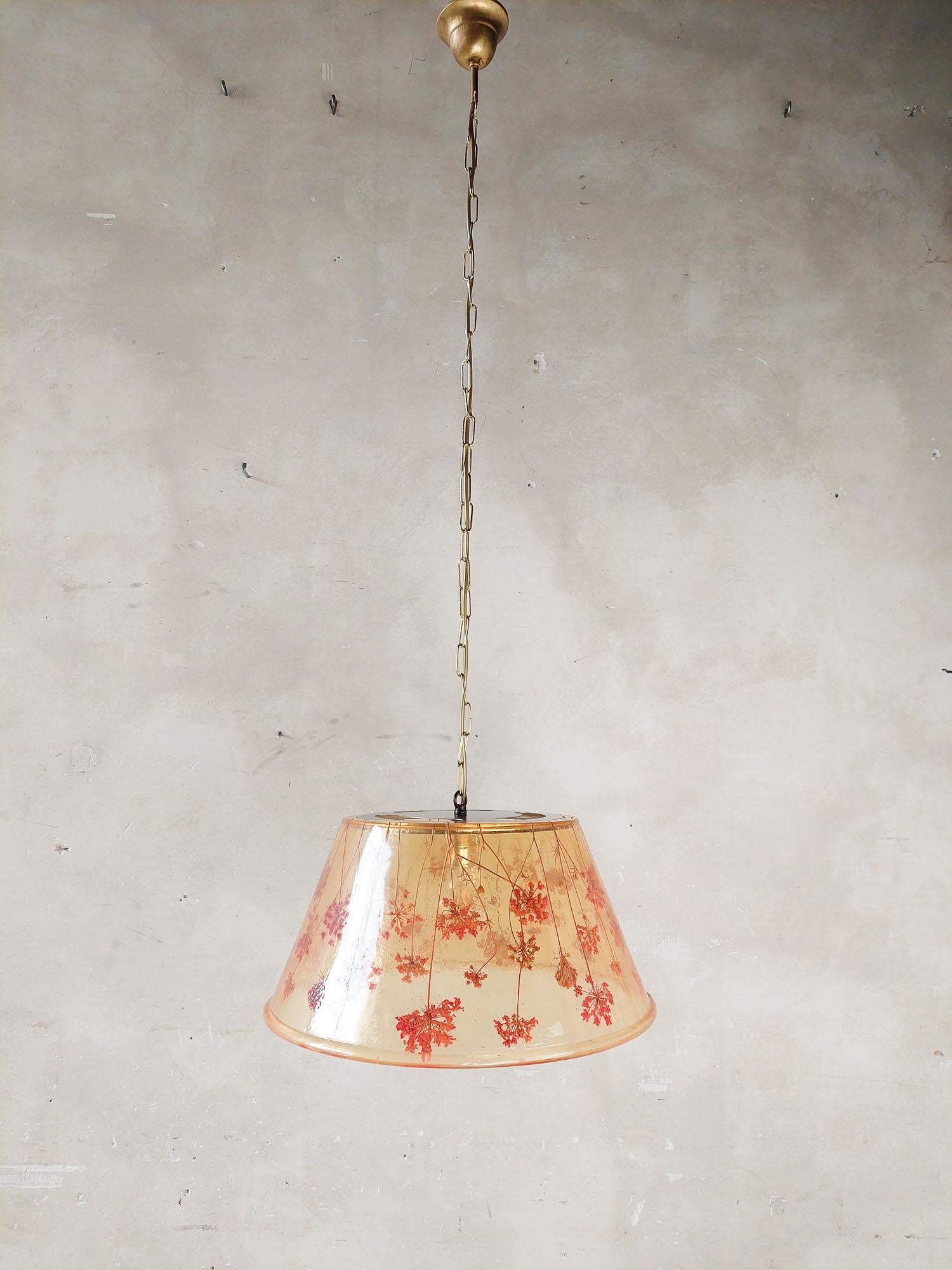 Set of 3 Italian 70s Resin with Leaves hanging Lights in the style of Crespi For Sale 5