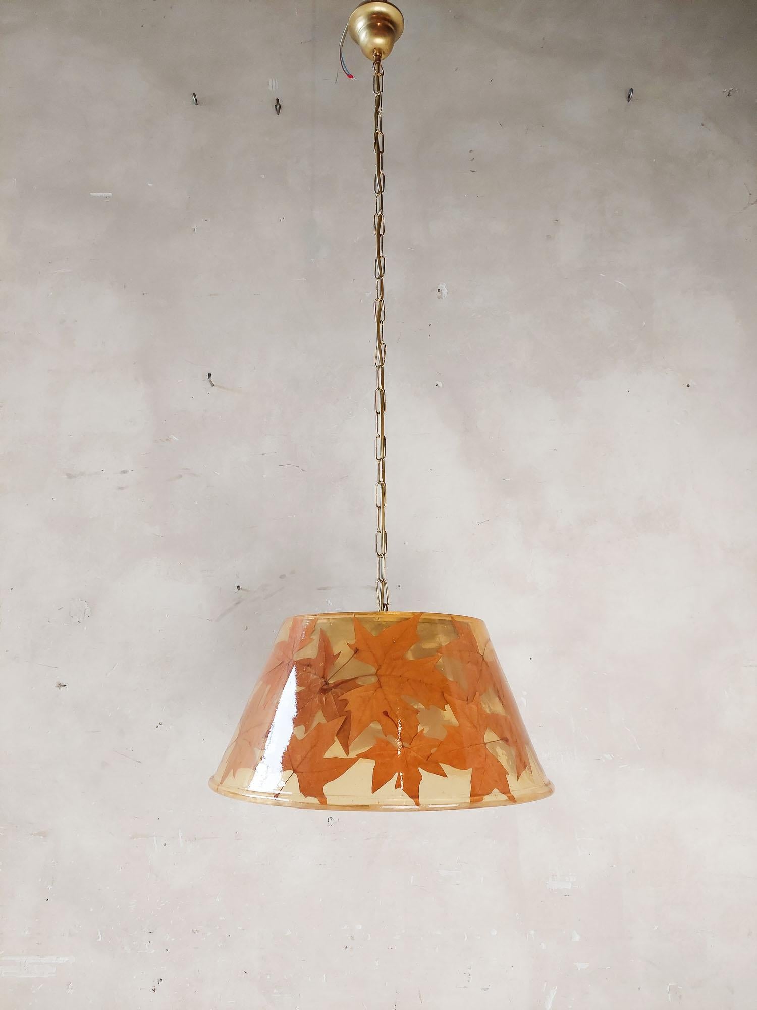 Mid-Century Modern Set of 3 Italian 70s Resin with Leaves hanging Lights in the style of Crespi For Sale