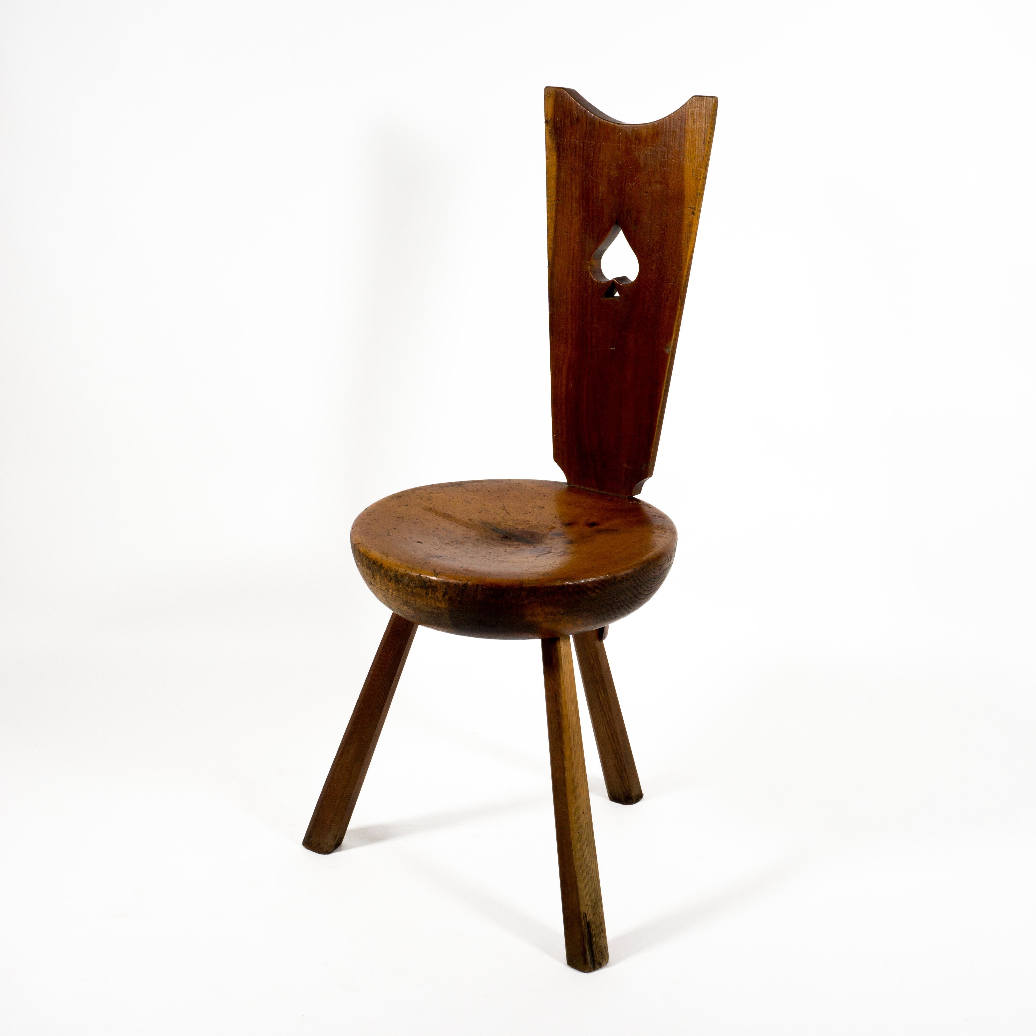 Set of 3 Italian Brutalist Vintage Playing Cards Club Spade Heart Wood Chairs In Good Condition In Regensburg, DE