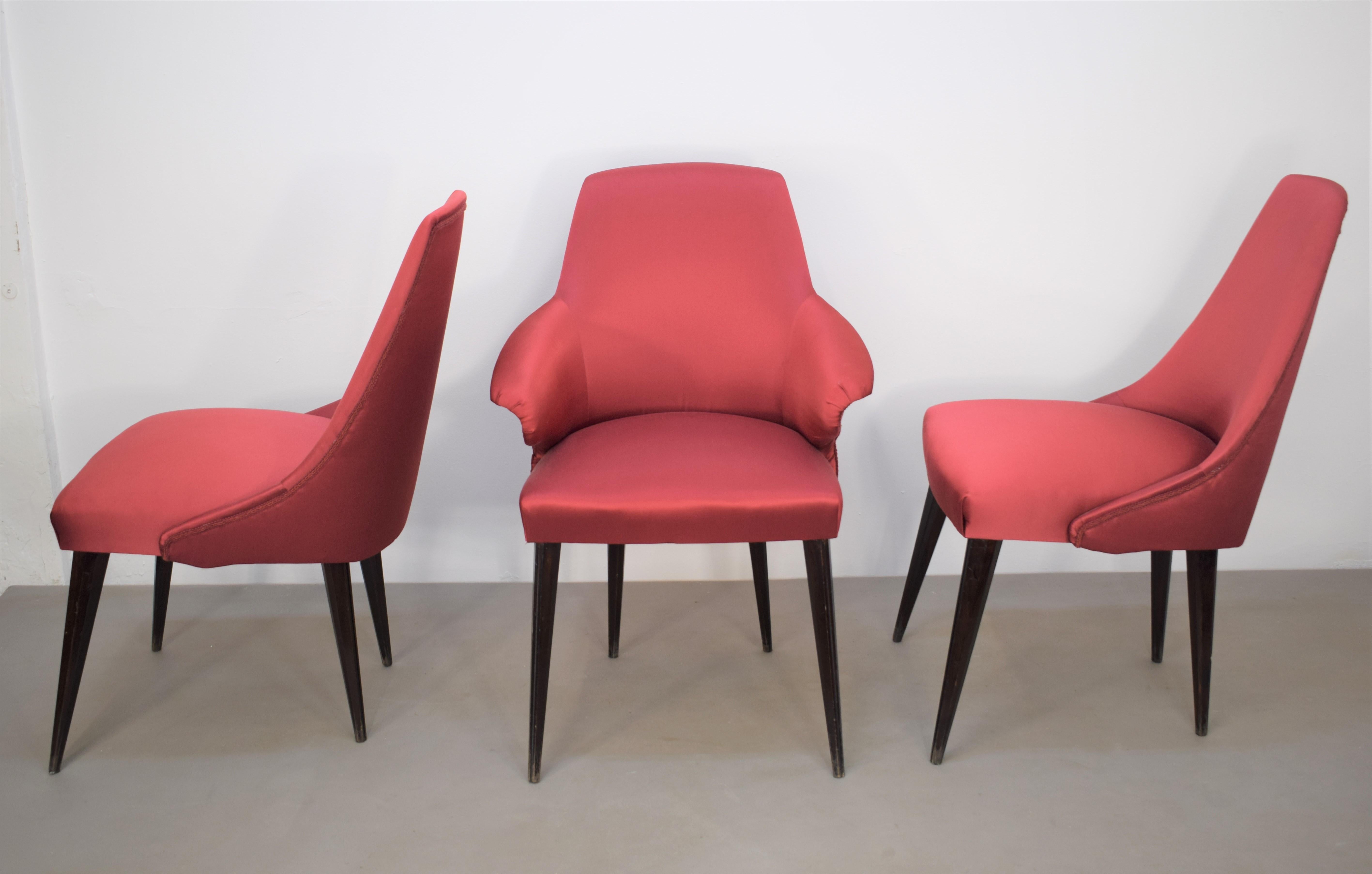 Set of 3 Italian chairs, Osvaldo Borsani style, 1960s.
Dimensions: chairs H= 90 cm; W= 50 cm; D= 65 cm; Height seat = 48 cm.
Armchairs H= 90 cm; W= 60 cm; D= 67 cm; Height seat= 48 cm.