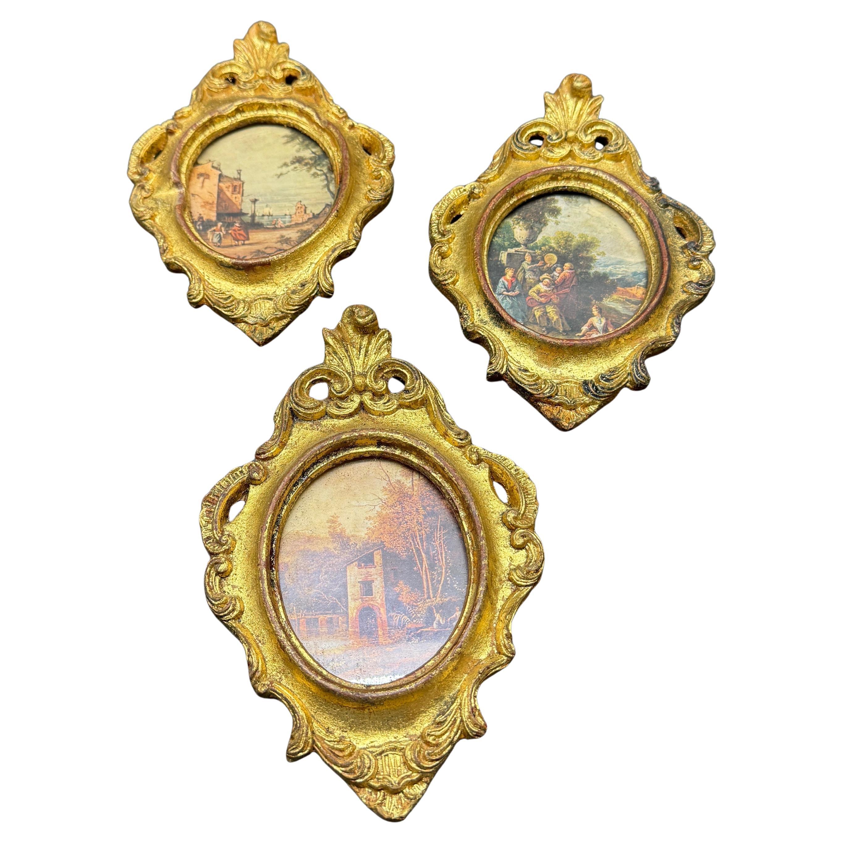 Set of 3 Italian Florentine Gilt Wood Art Frames Circa 1950's in vendita