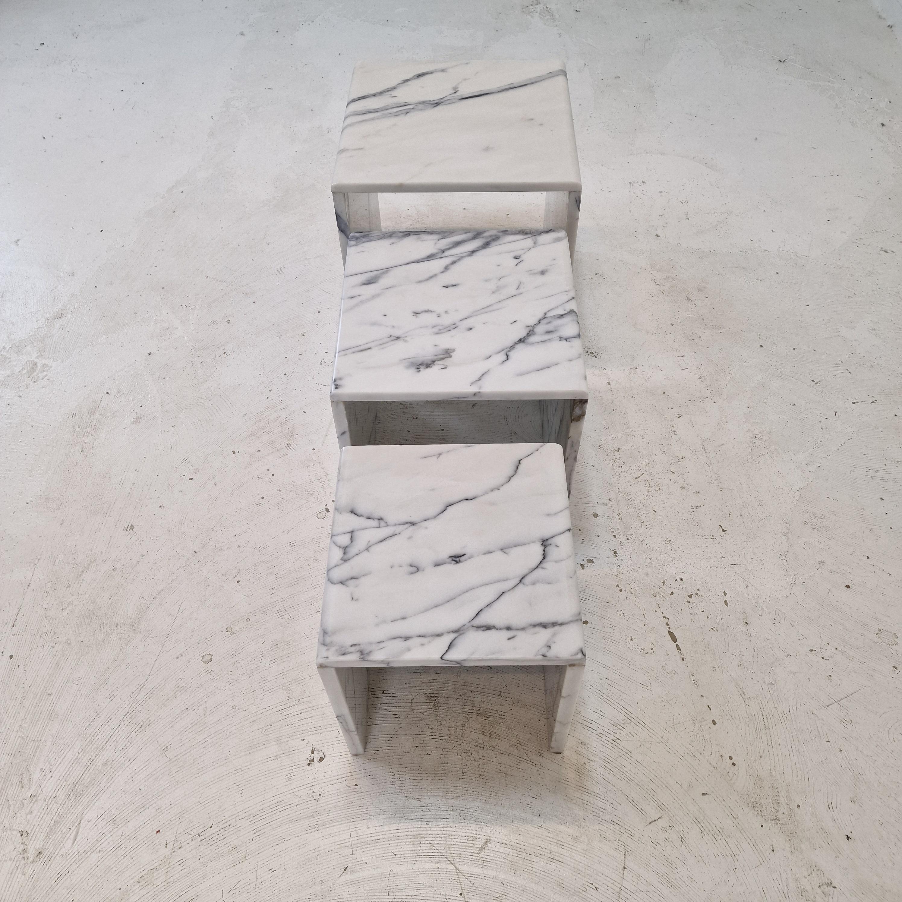 Late 20th Century Set of 3 Italian Marble Nesting Tables, 1980s For Sale