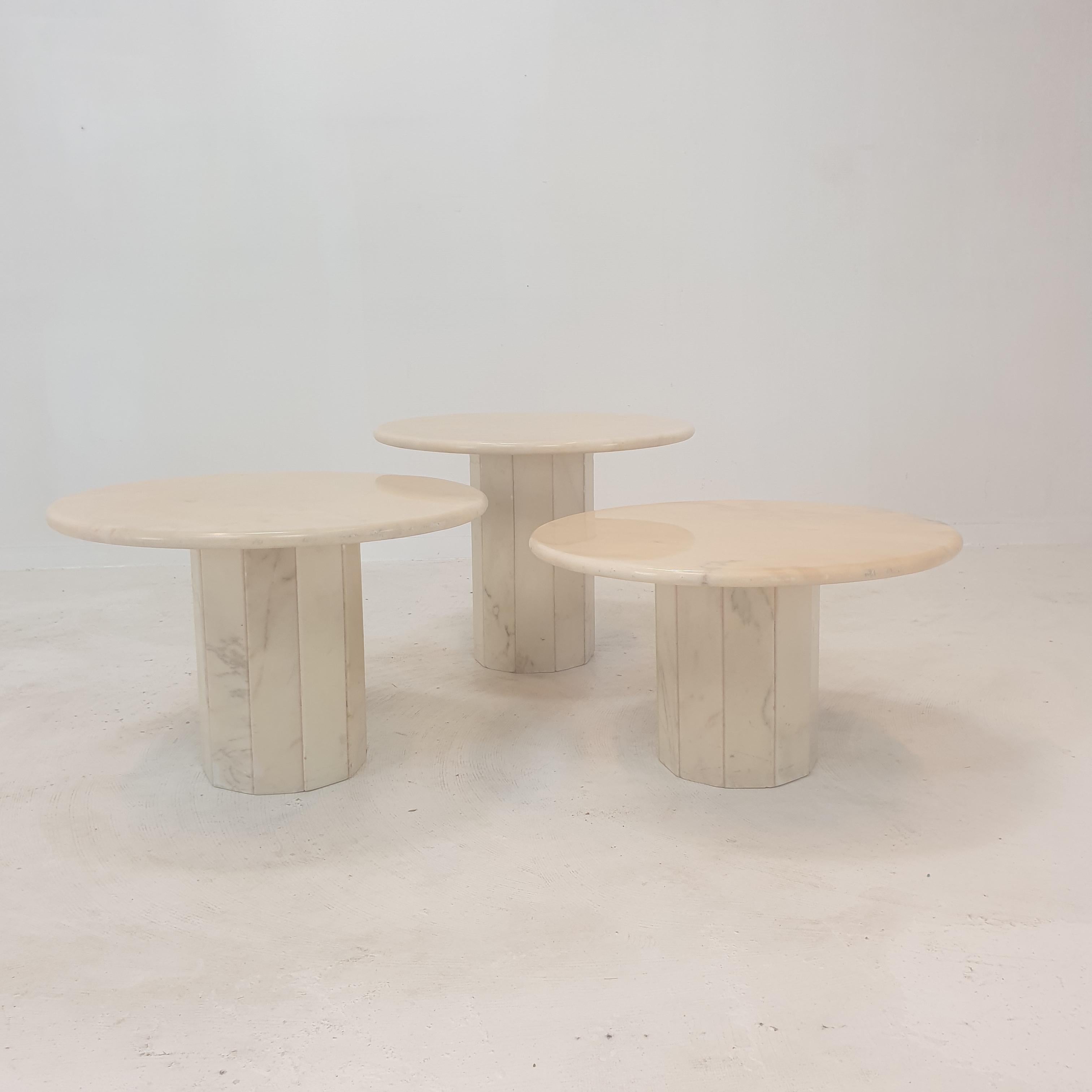 Hand-Crafted Set of 3 Italian Marble Side Tables, 1970s For Sale