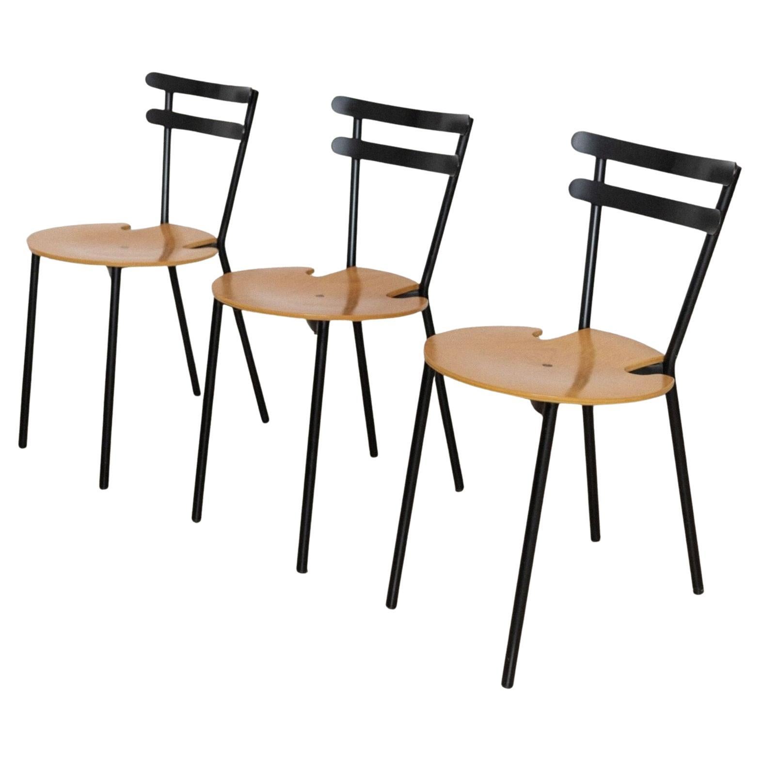 Ensemble de 3 chaises italiennes du milieu du siècle empilables Made in Italy, 1970 en vente