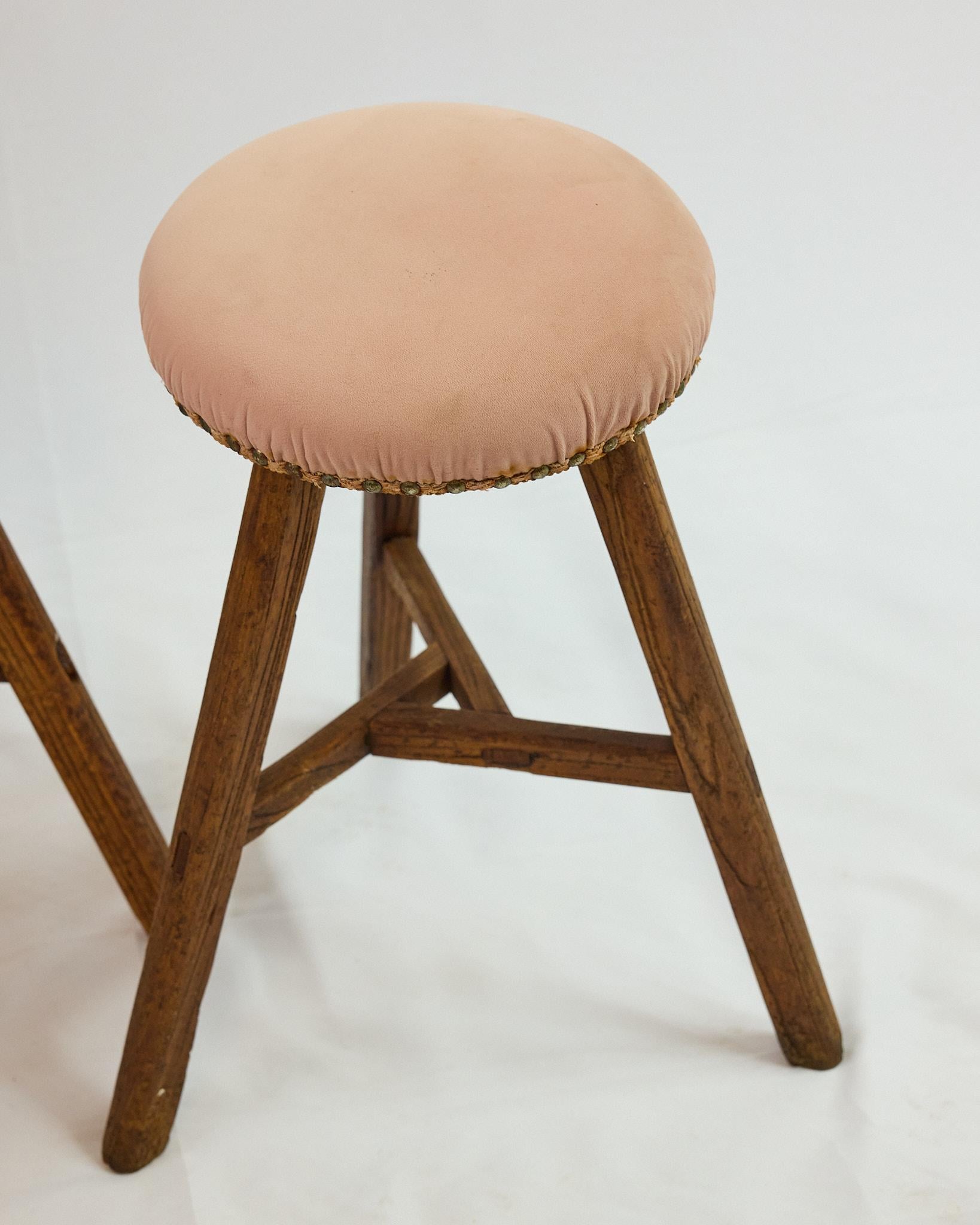 Set of 3 Italian Splay Leg Stools with Upholstered Seats For Sale 2