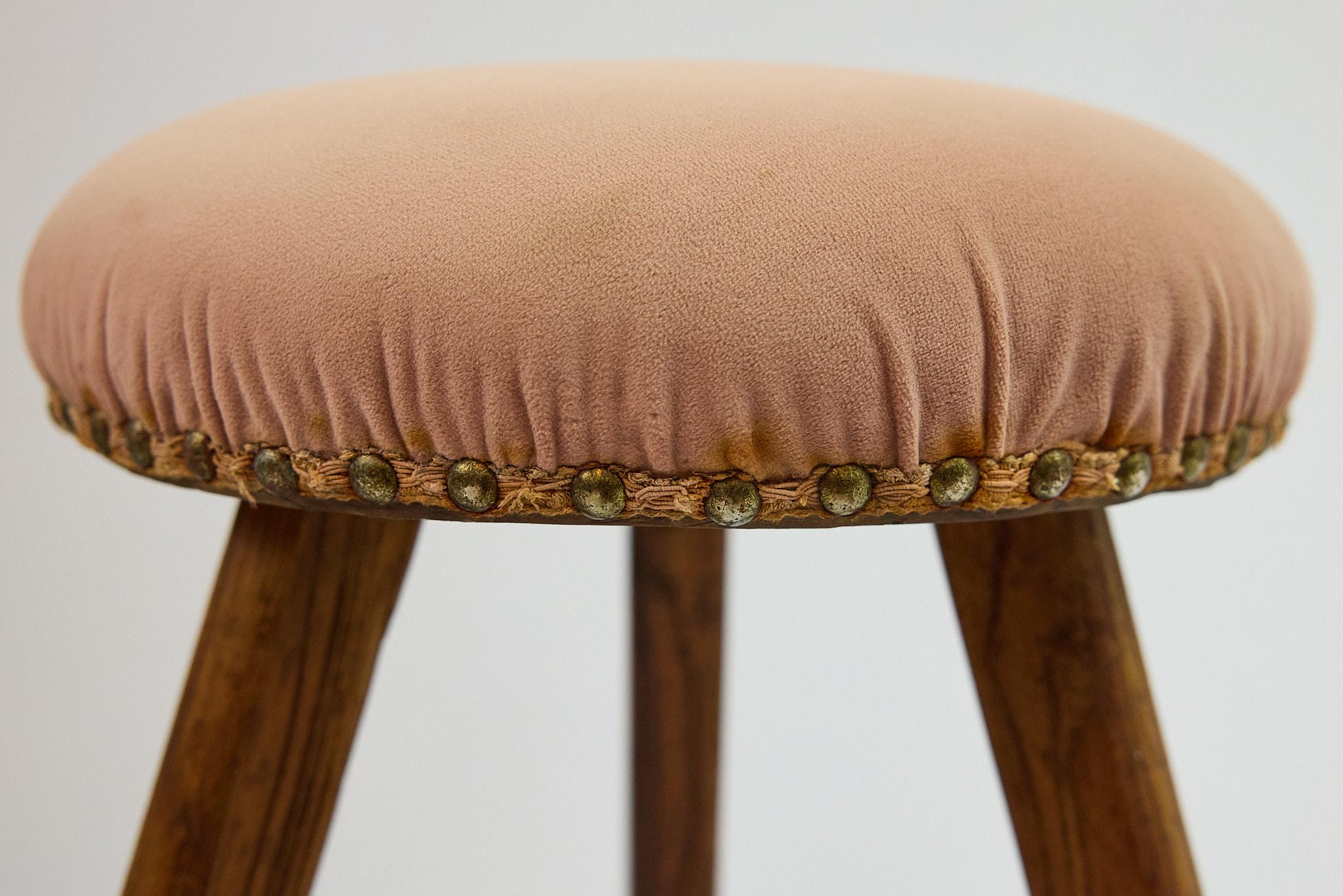 Set of 3 Italian Splay Leg Stools with Upholstered Seats For Sale 3