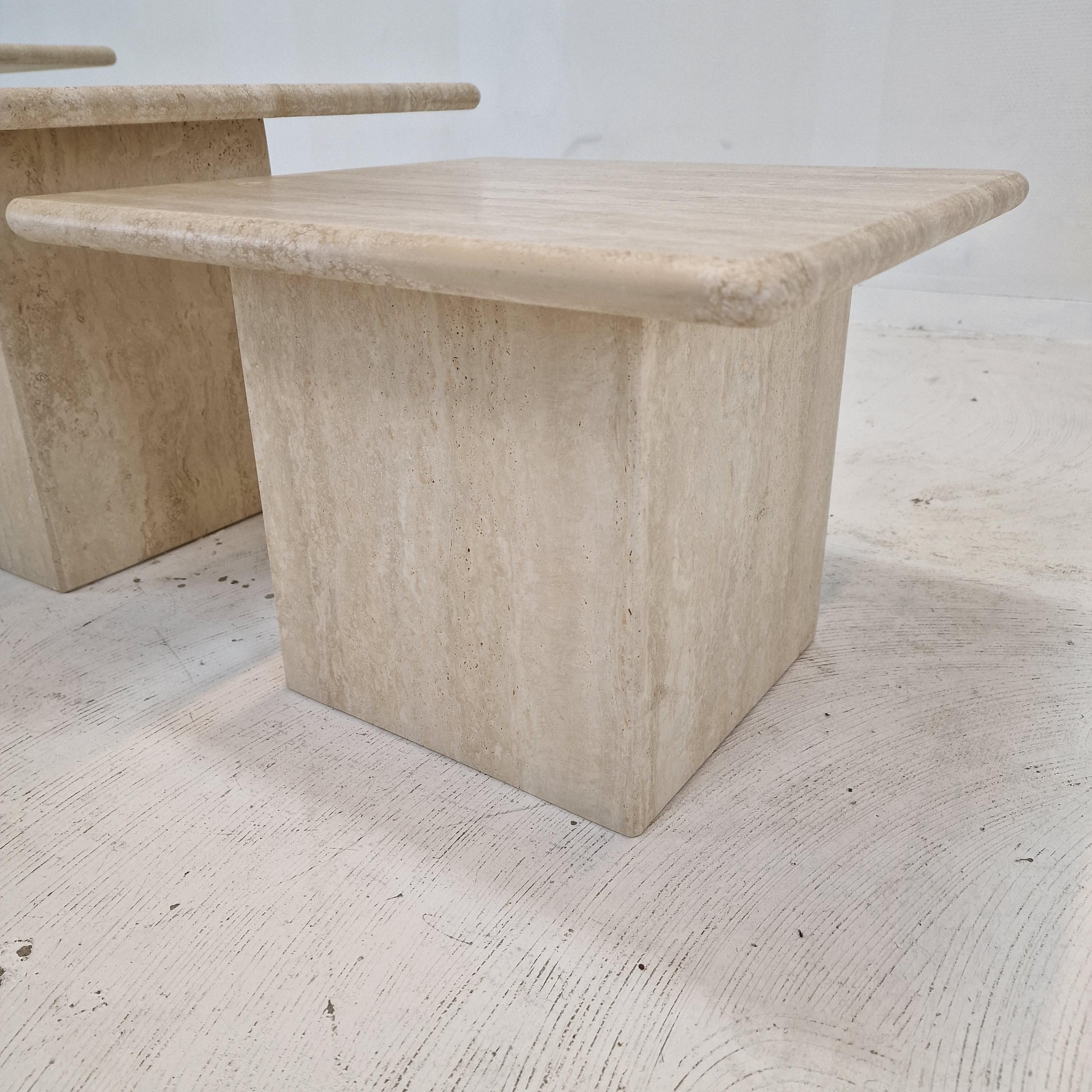 Ensemble de 3 tables basses ou tables d'appoint italiennes en travertin, années 1980 en vente 6