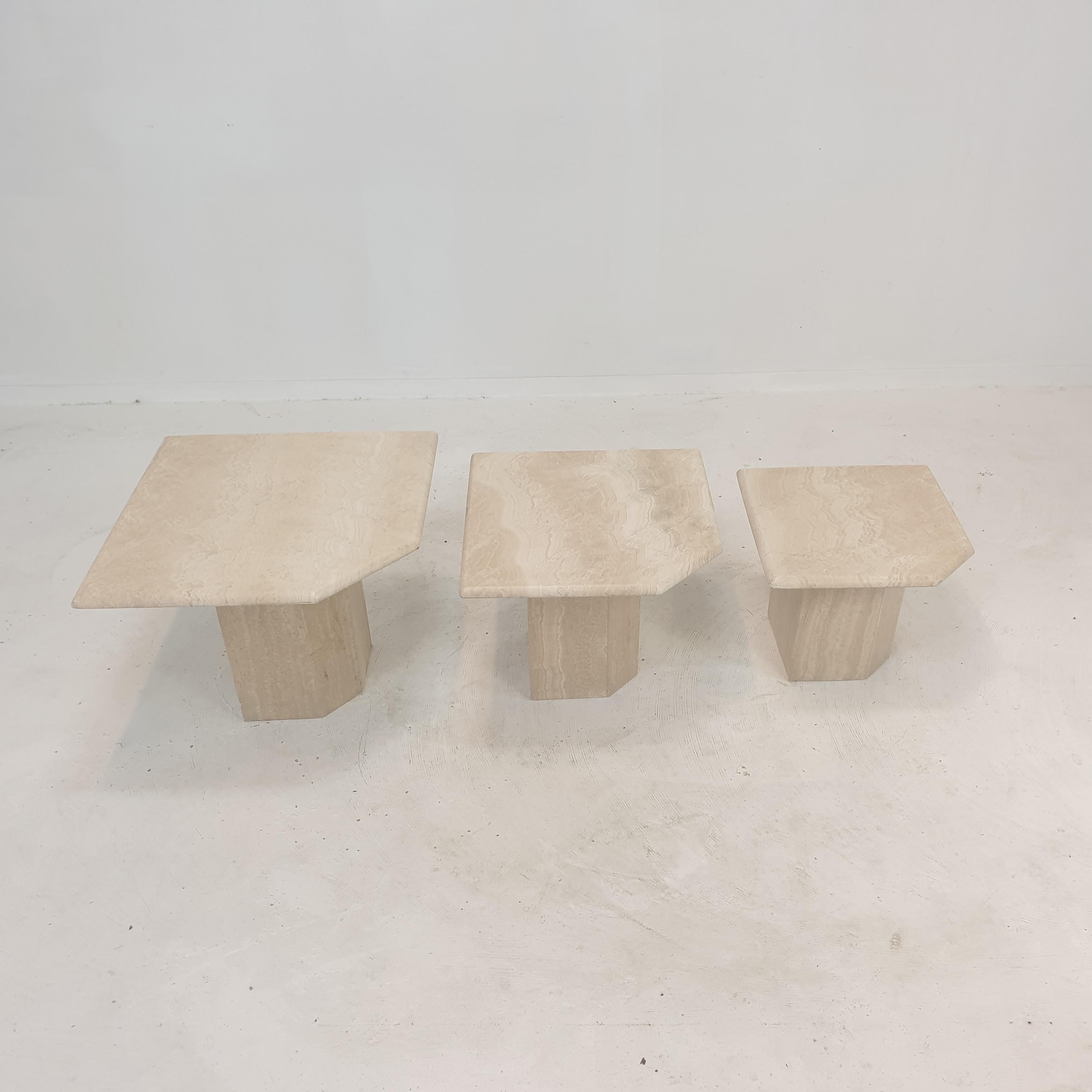 Set of 3 Italian Travertine Coffee or Side Tables, 1980s In Good Condition For Sale In Oud Beijerland, NL