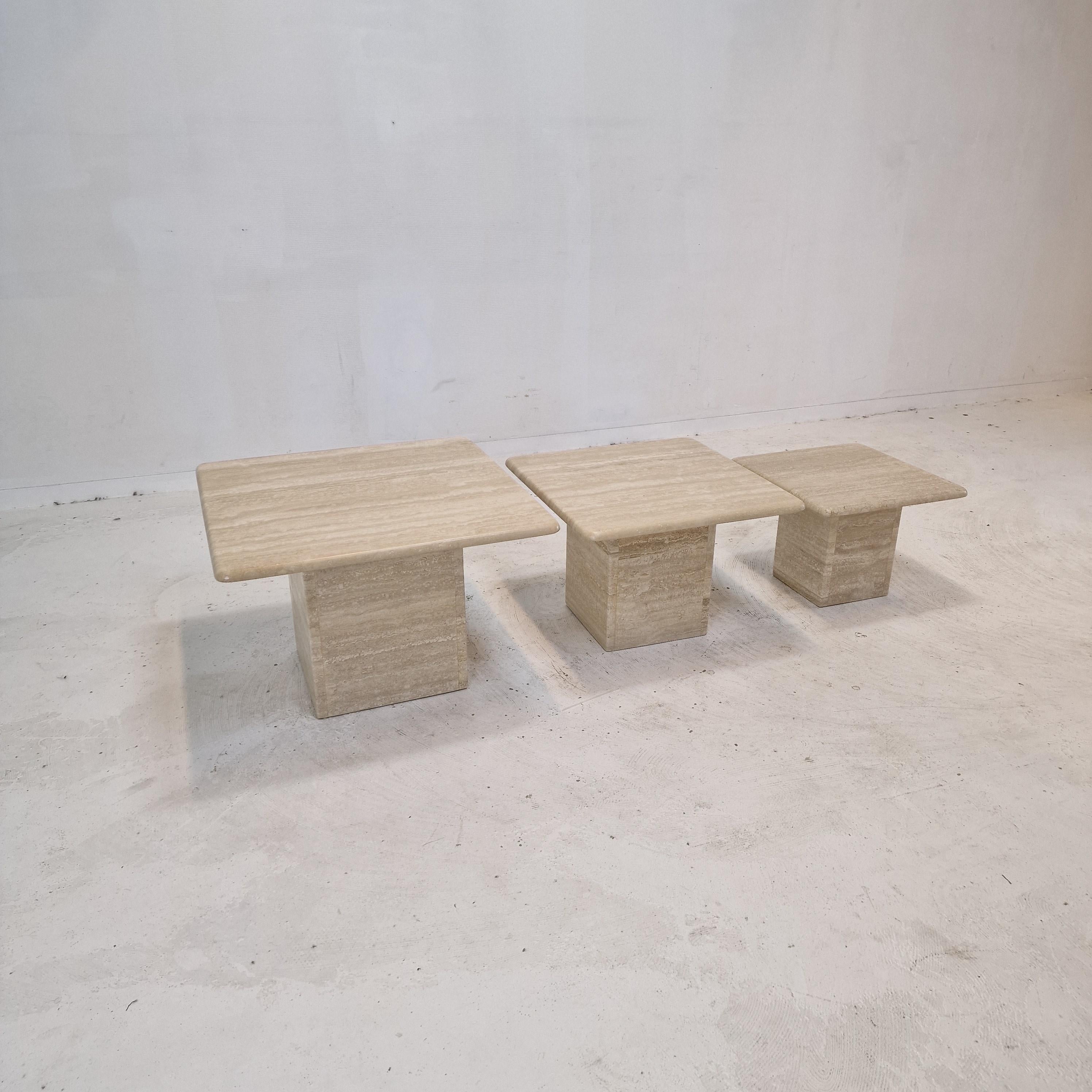 Set of 3 Italian Travertine Coffee or Side Tables, 1980s In Good Condition In Oud Beijerland, NL