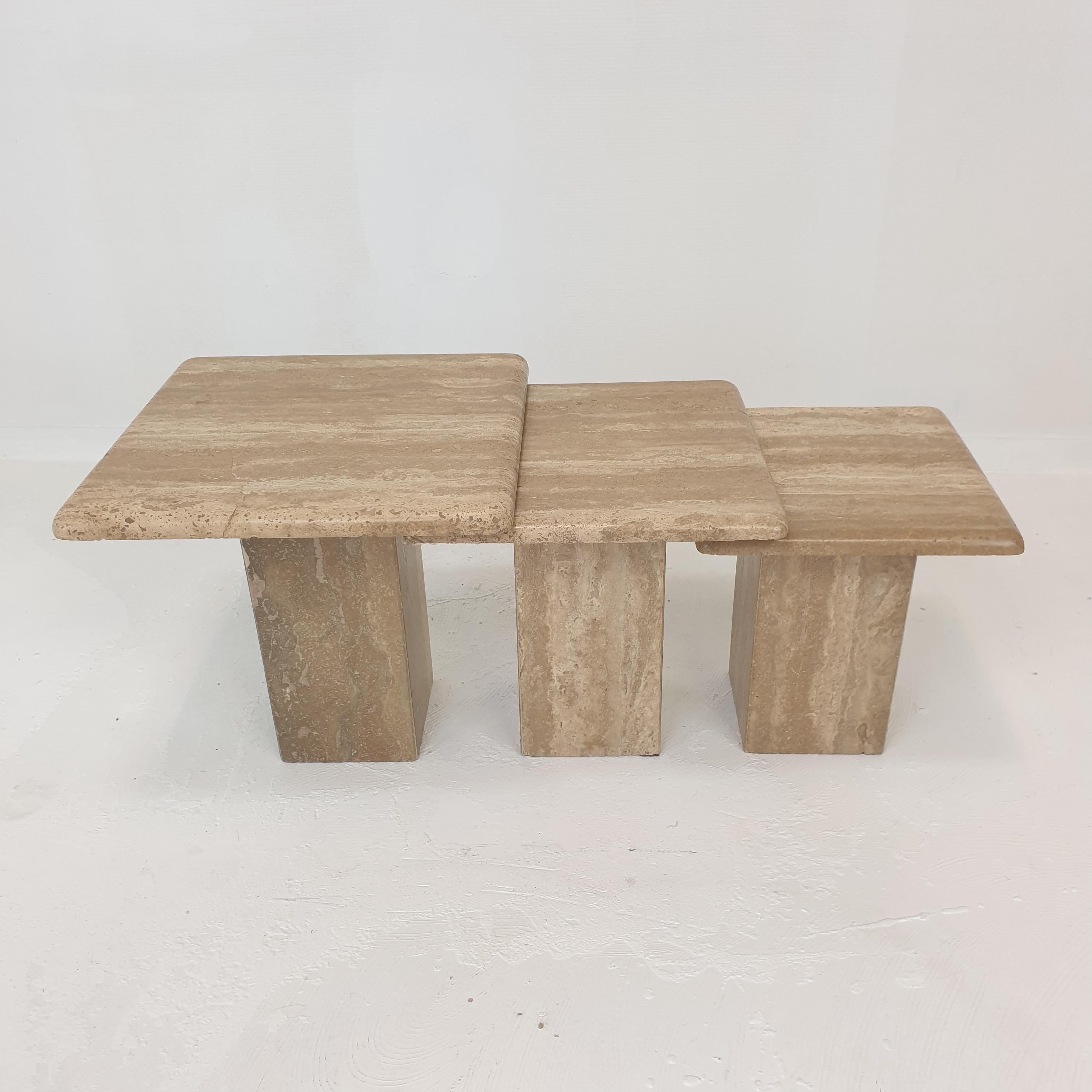 Set of 3 Italian Travertine Coffee Tables, 1980s In Good Condition For Sale In Oud Beijerland, NL