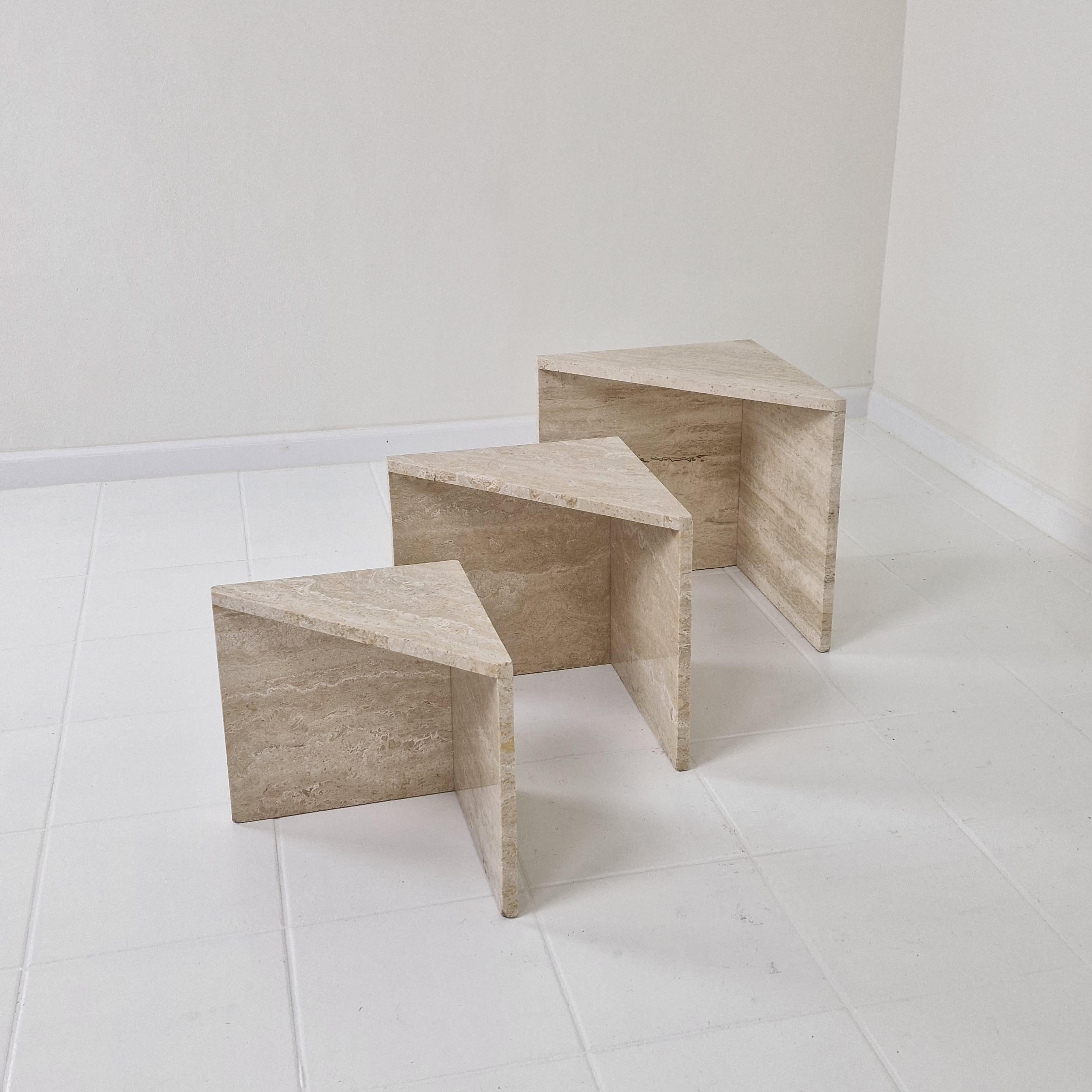 Hand-Crafted Set of 3 Italian Travertine Nesting or Side Tables, 1980s For Sale